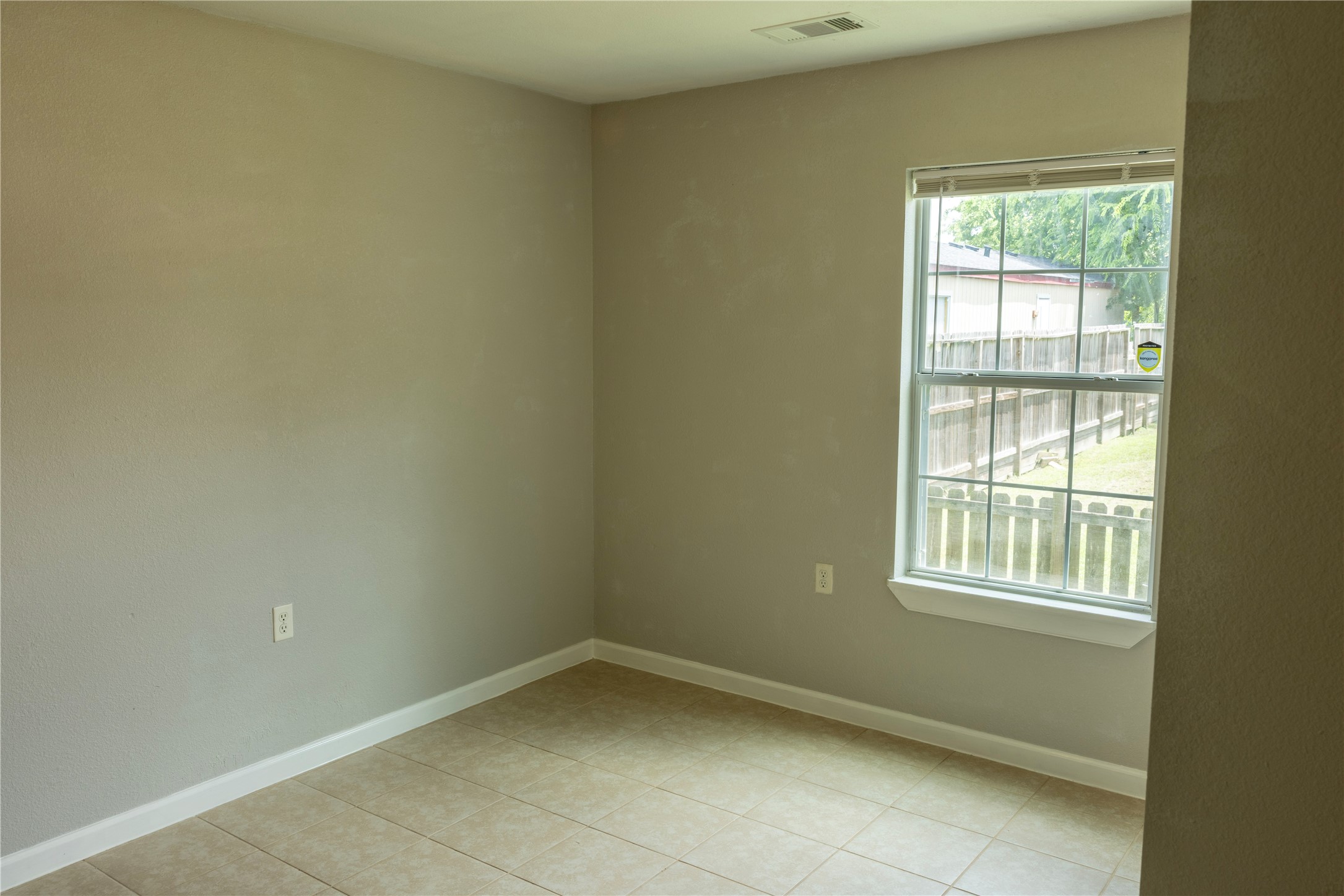 537 Cottontail Drive B Property Photo 9