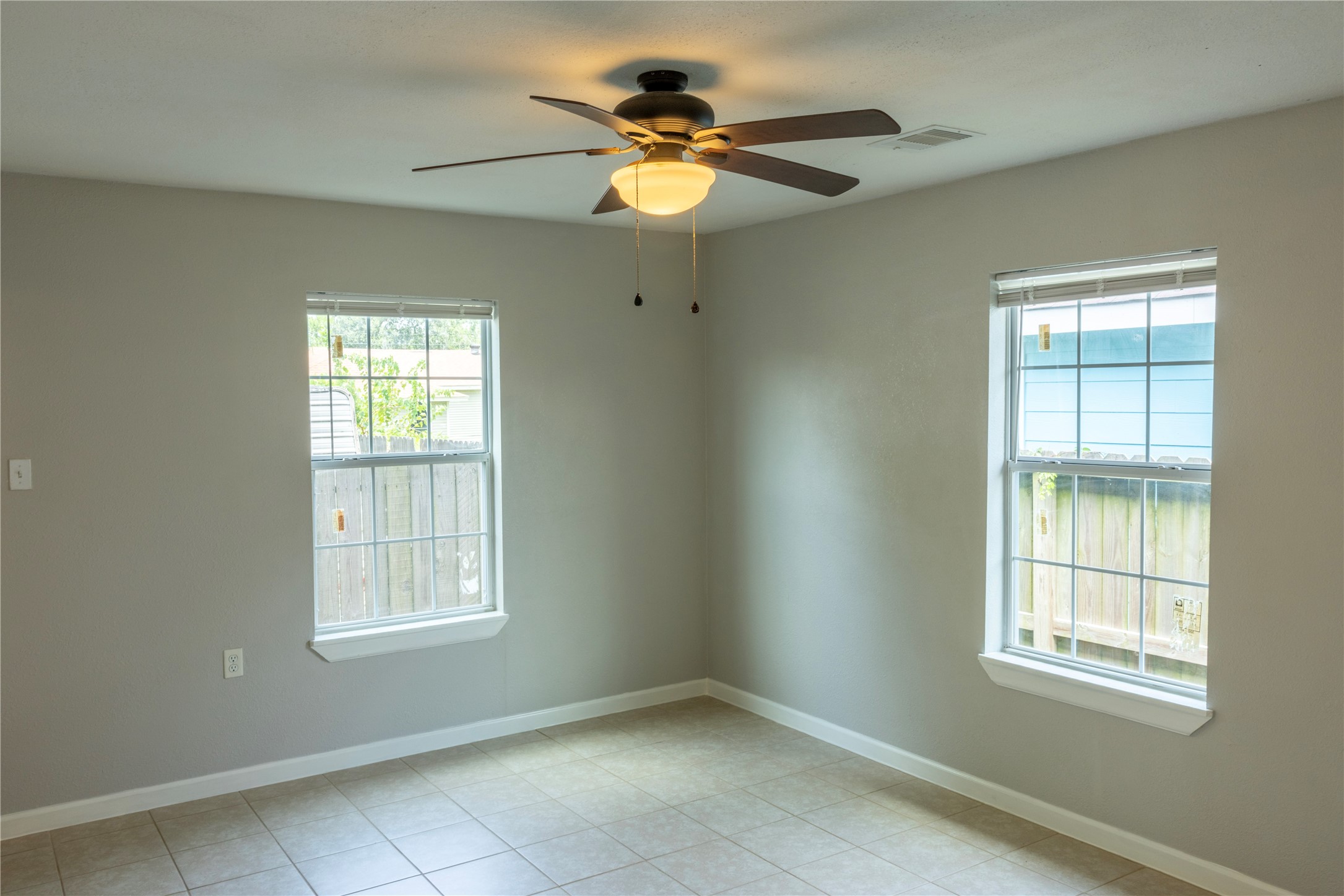 537 Cottontail Drive B Property Photo 13