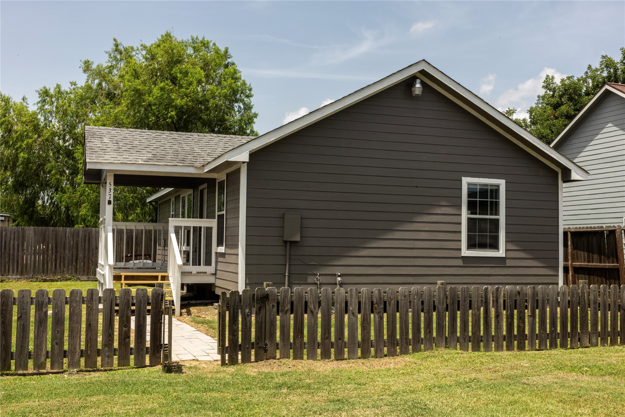 537 Cottontail Drive B Property Photo 28