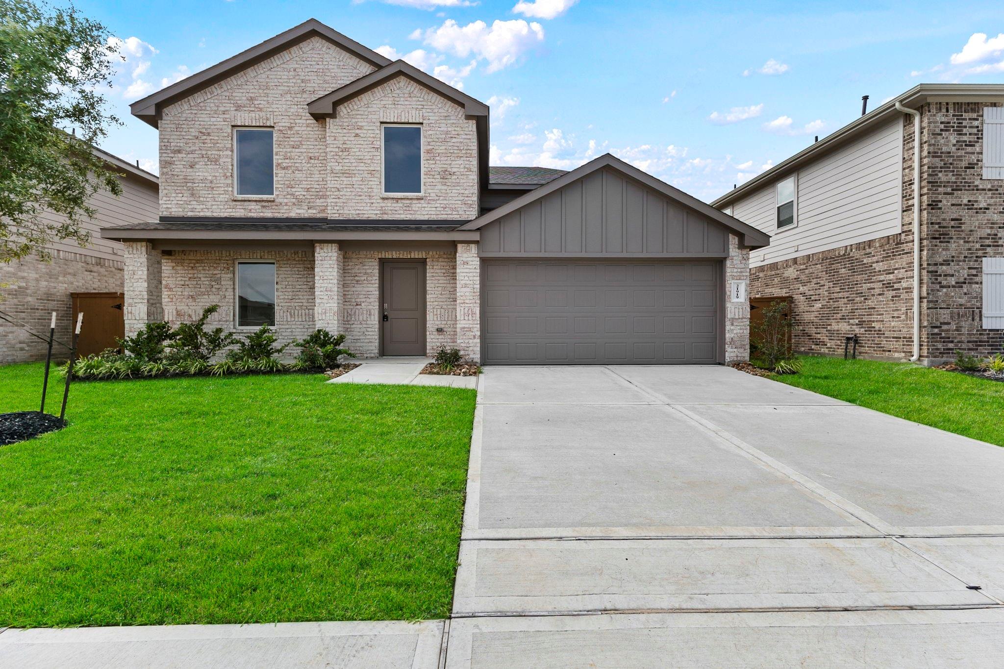 21919 Vernazza Bend Drive Property Photo 1