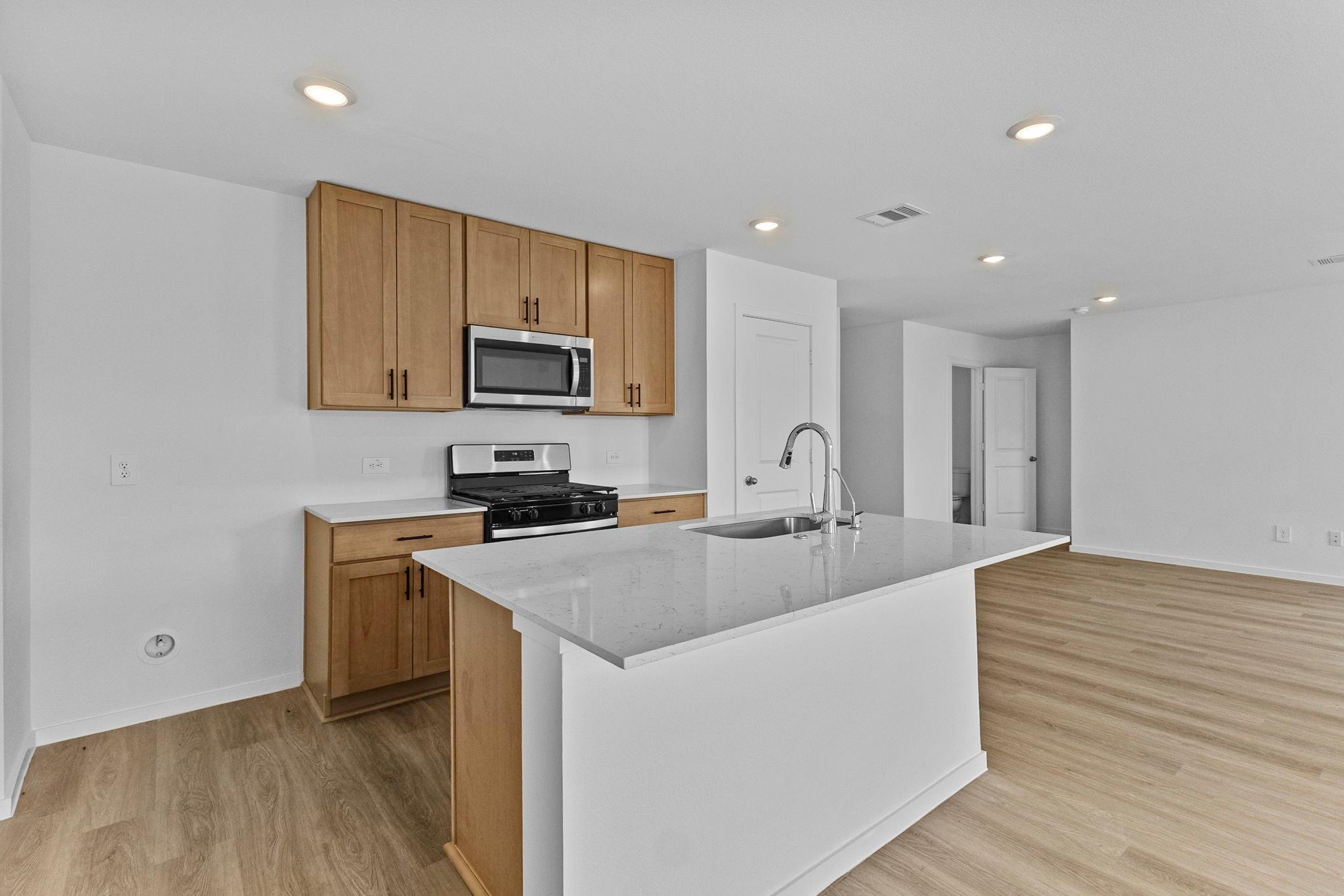 21919 Vernazza Bend Drive Property Photo 10