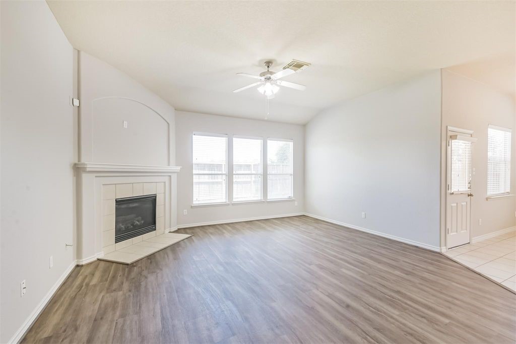 2922 Lemmingham Drive Property Photo 10