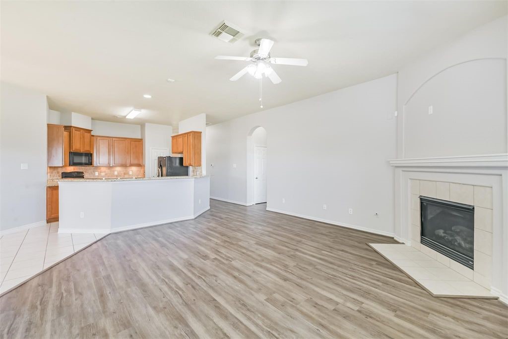 2922 Lemmingham Drive Property Photo 12