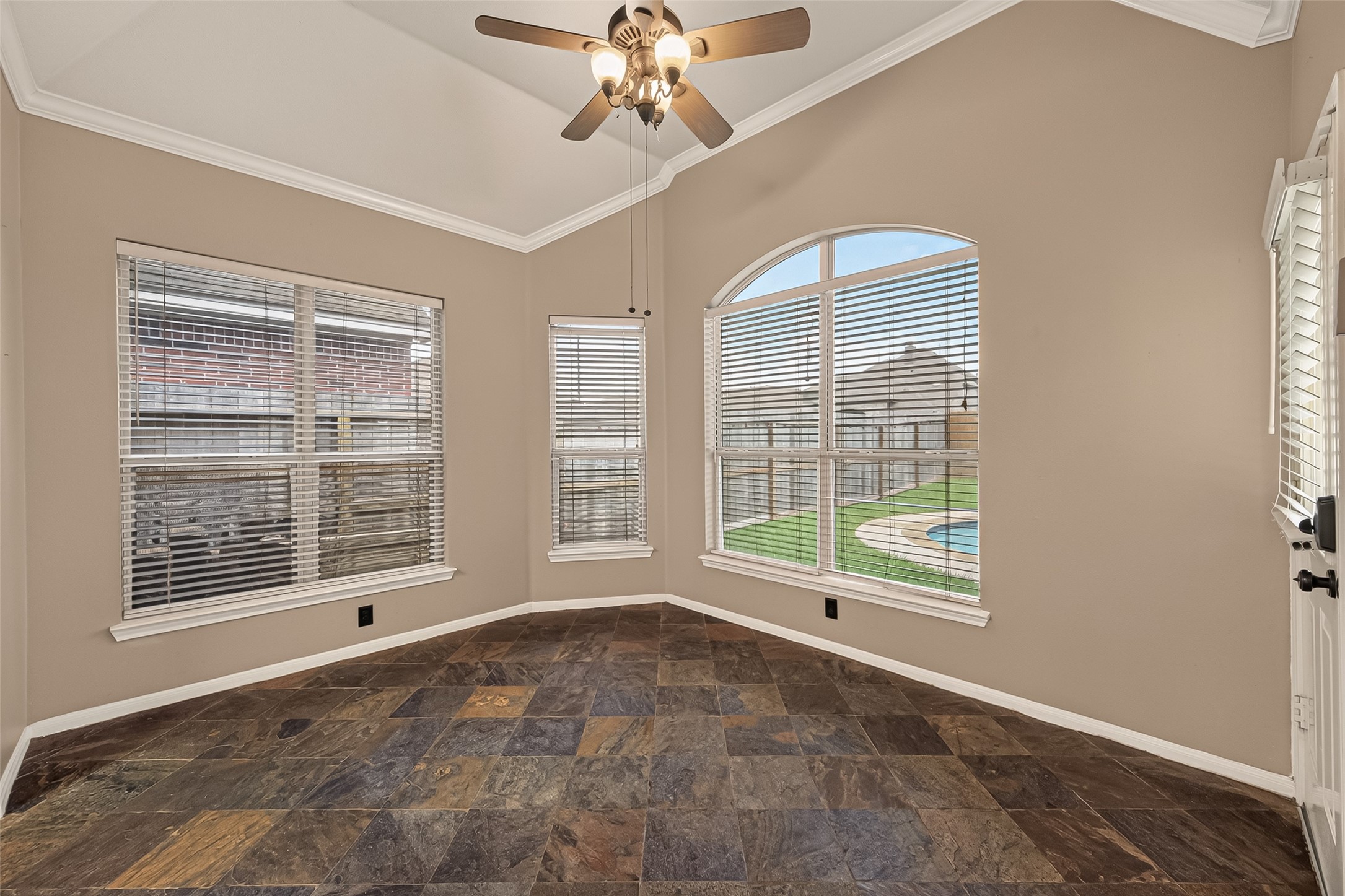 1414 Pecan Crossing Drive Property Photo 14