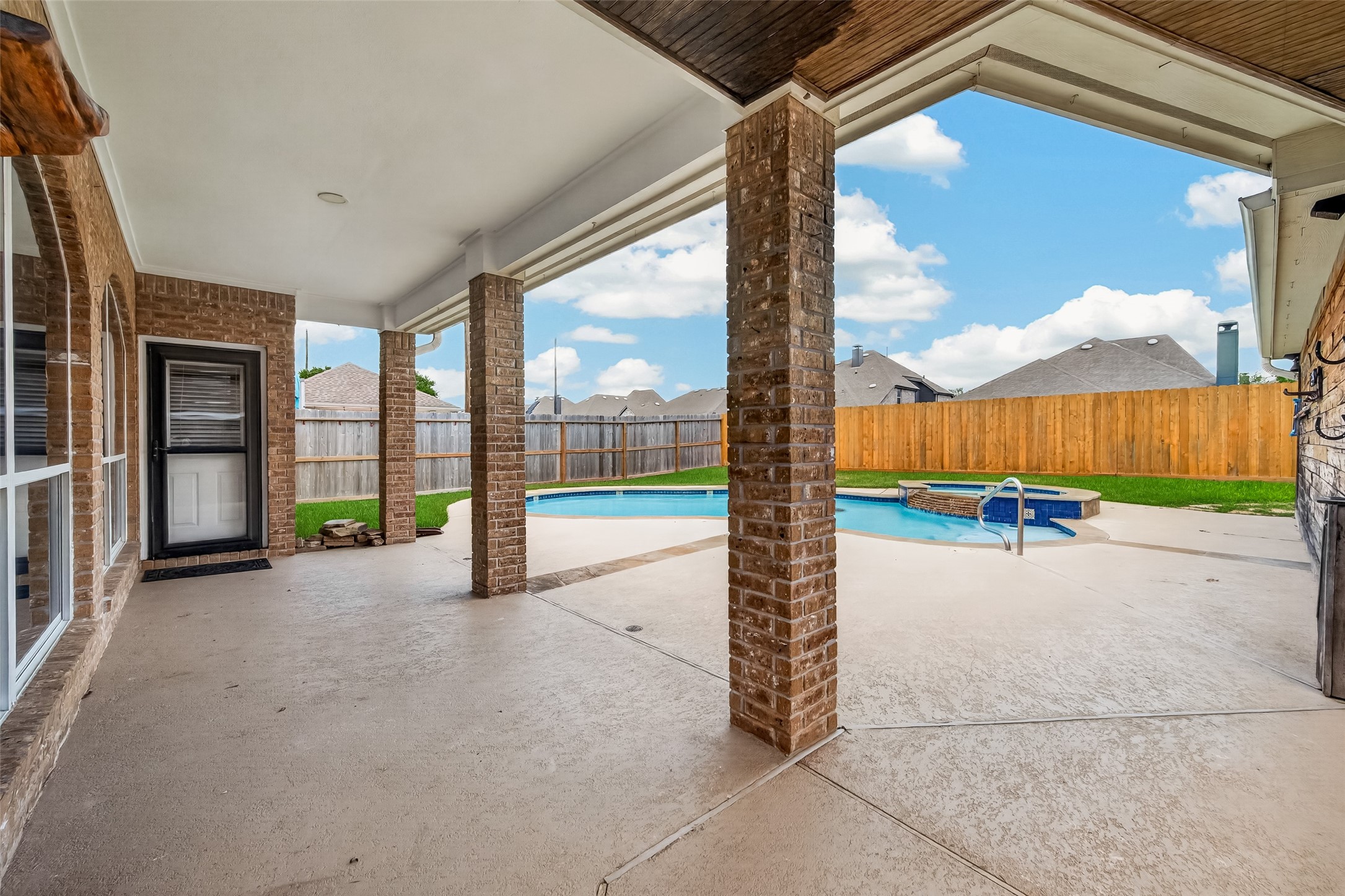 1414 Pecan Crossing Drive Property Photo 42