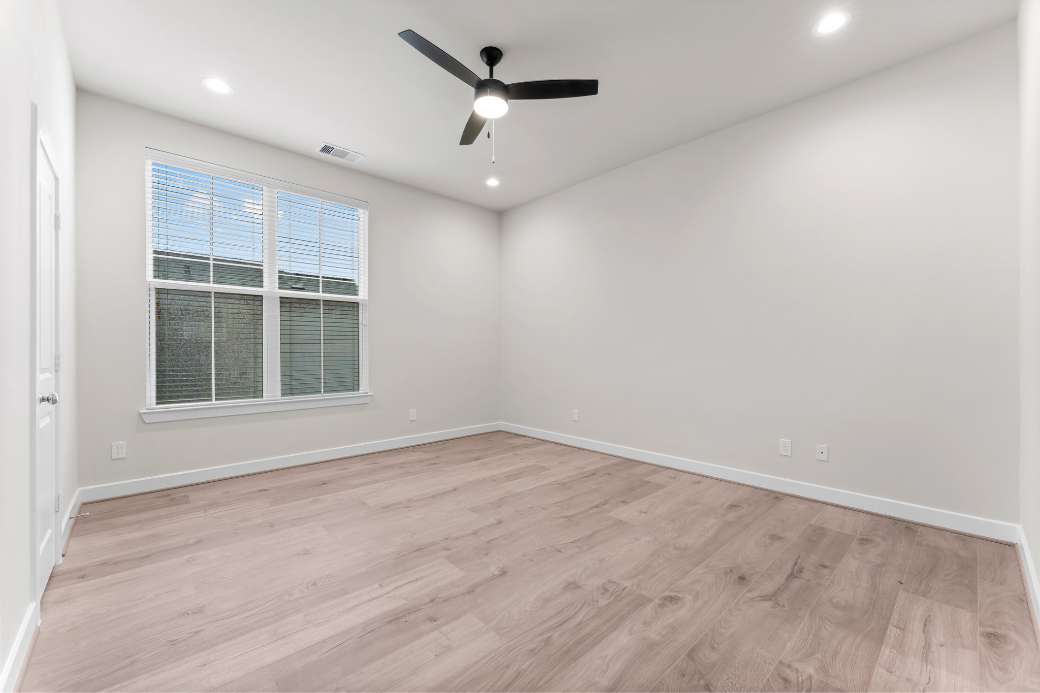 5905 Haring Lane Property Photo 15