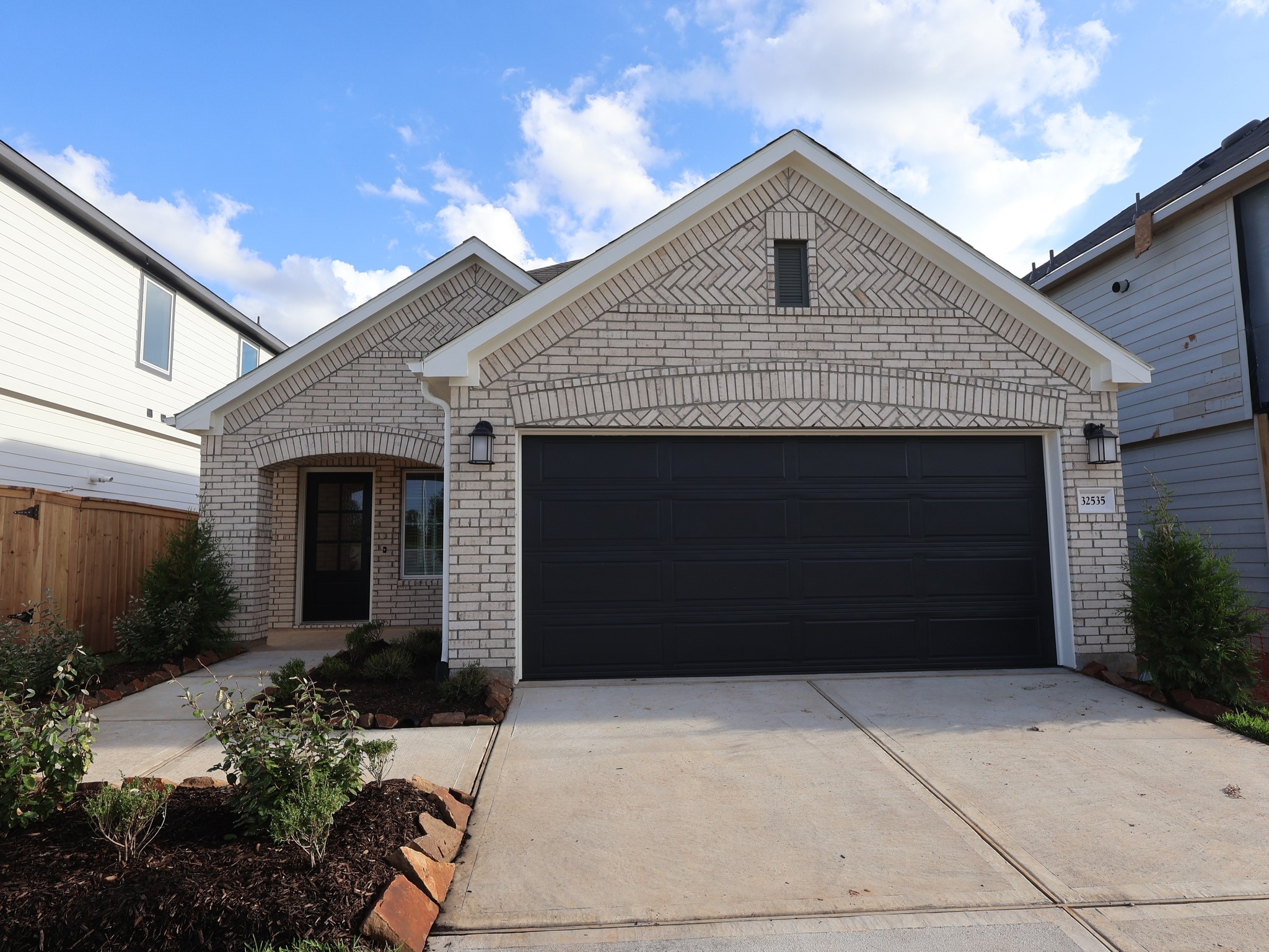 32535 Midsummer Drive Property Photo 1