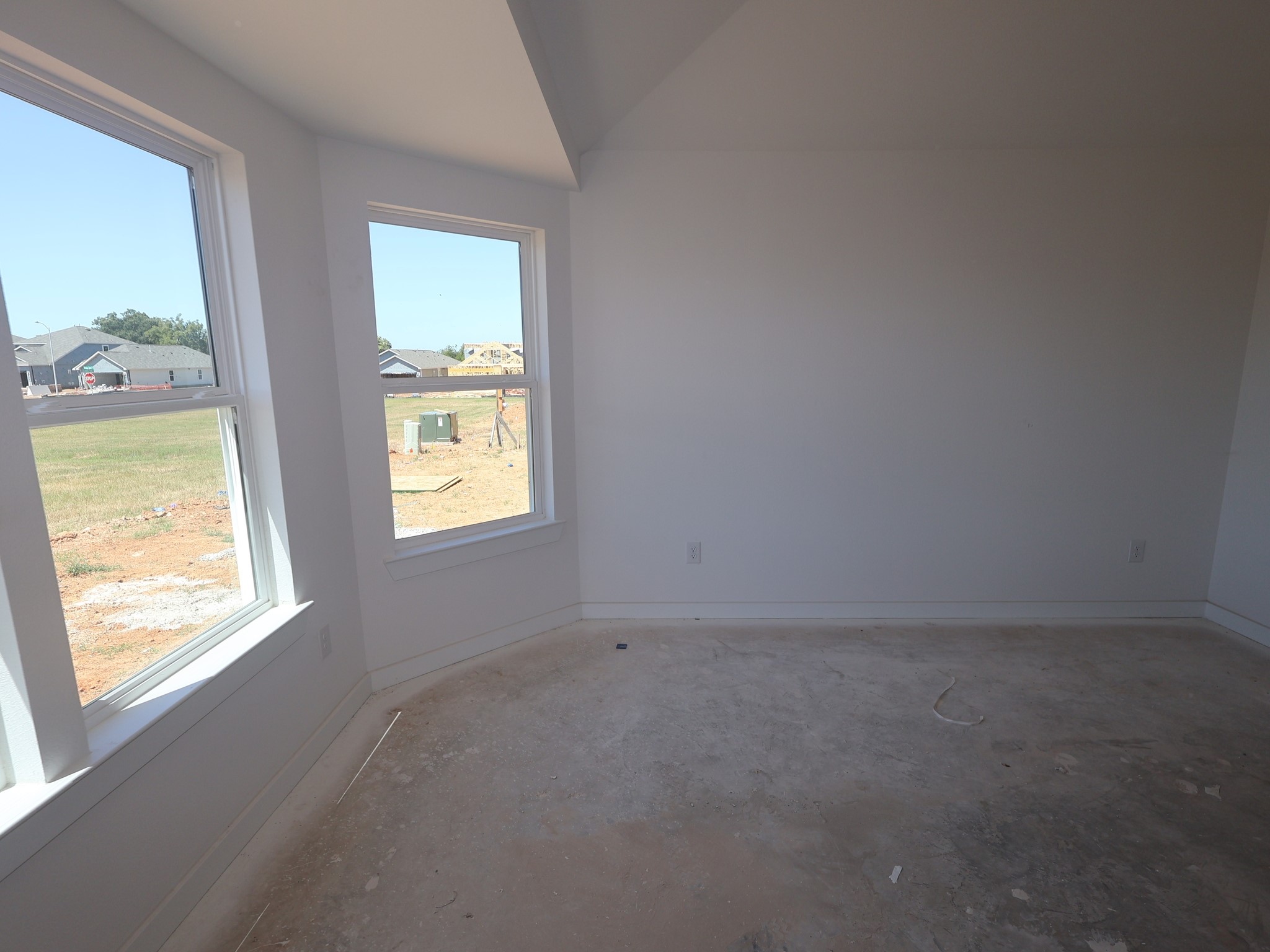32535 Midsummer Drive Property Photo 5