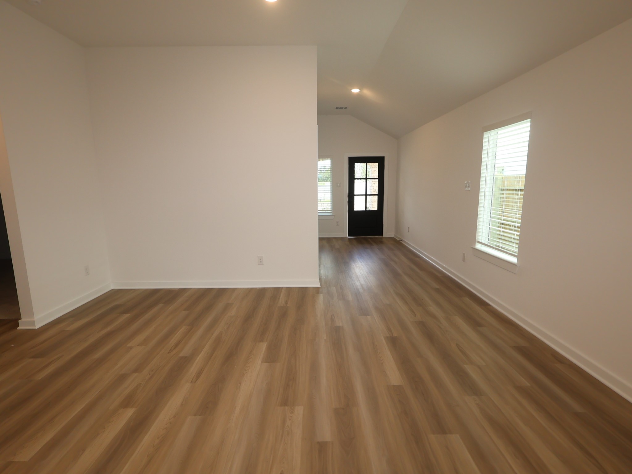 32535 Midsummer Drive Property Photo 5