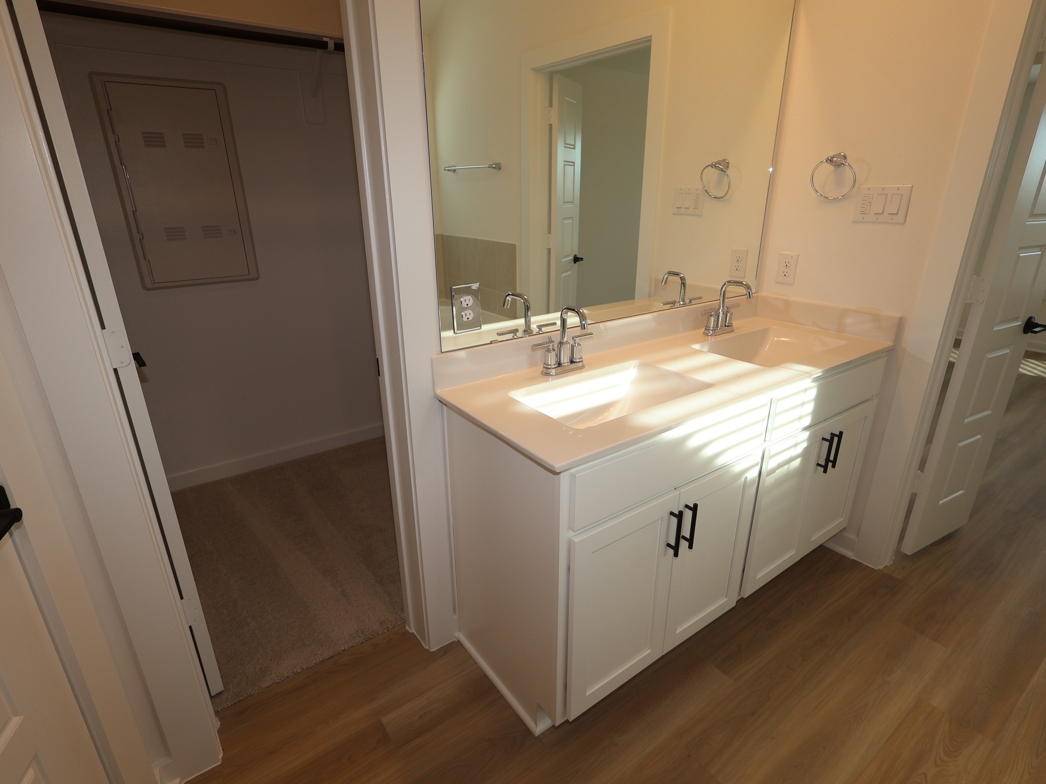 32535 Midsummer Drive Property Photo 10