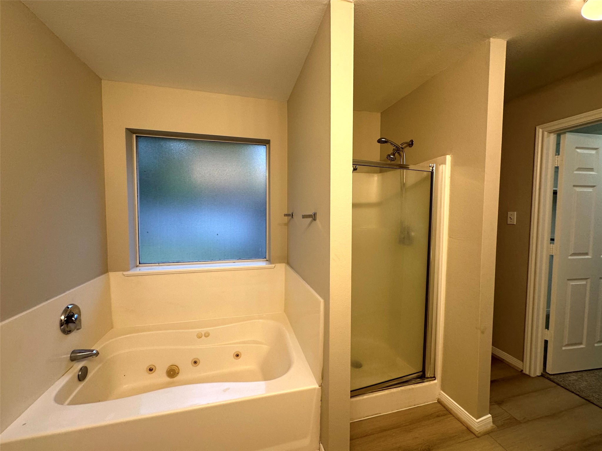 227 Cool Cove Property Photo 8