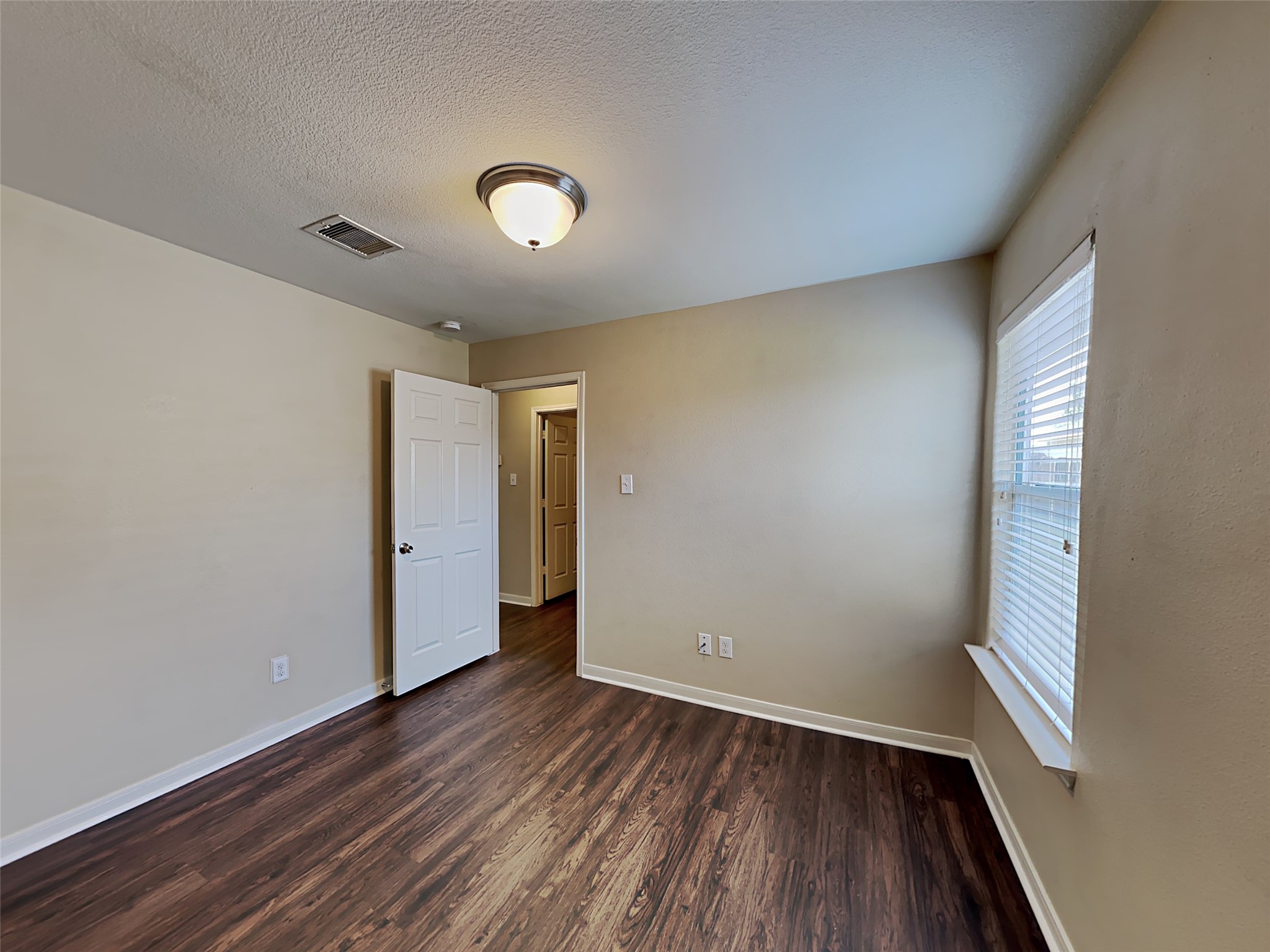 4615 Snowdrop Court Property Photo 10