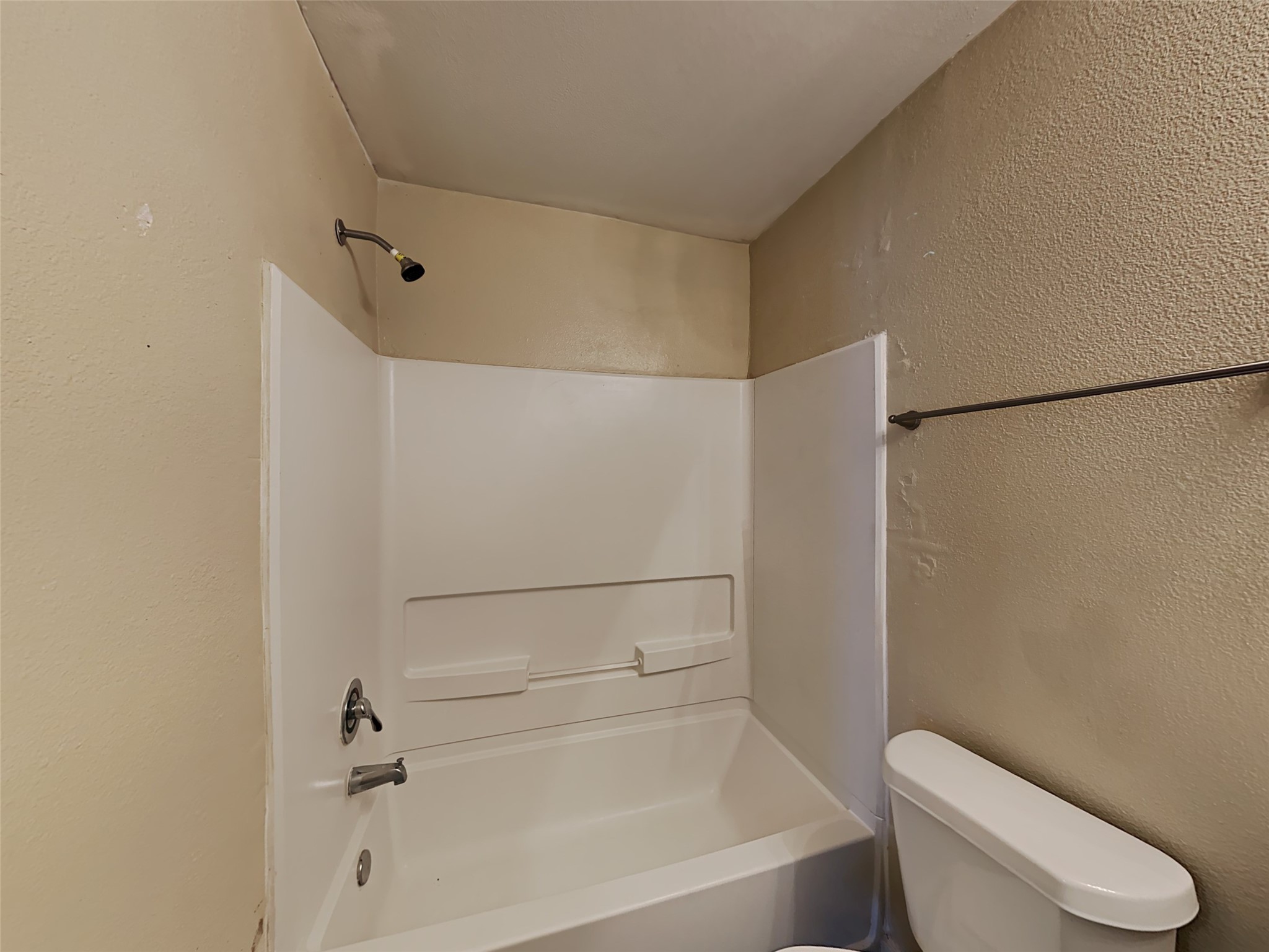 4615 Snowdrop Court Property Photo 12