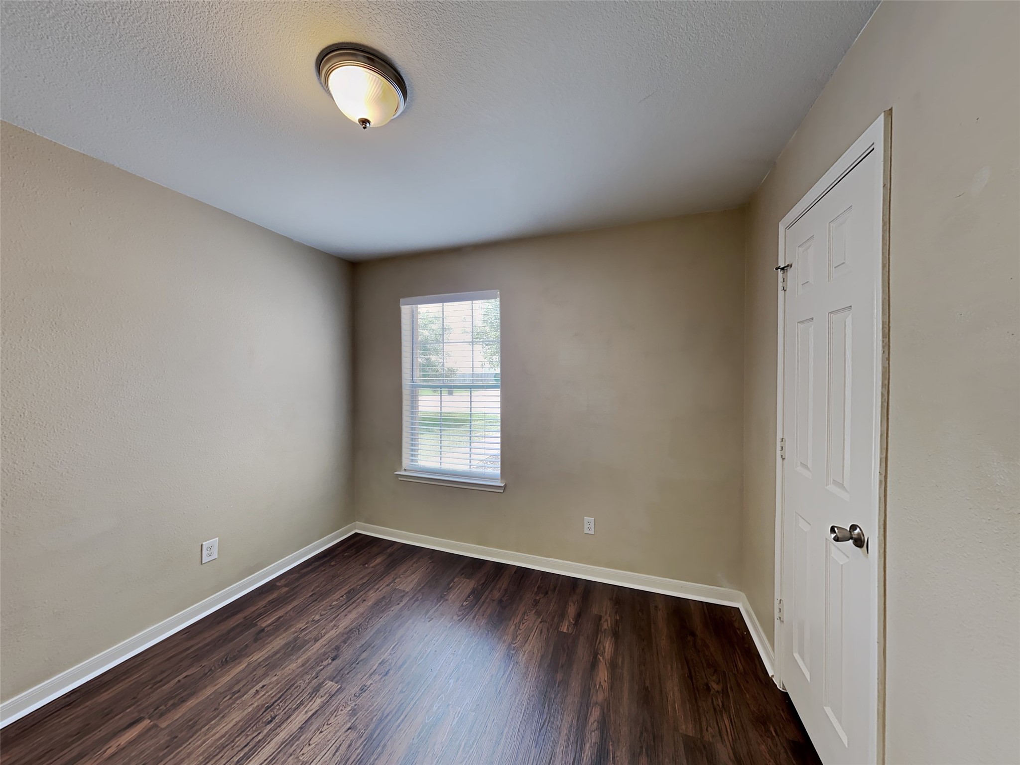 4615 Snowdrop Court Property Photo 13