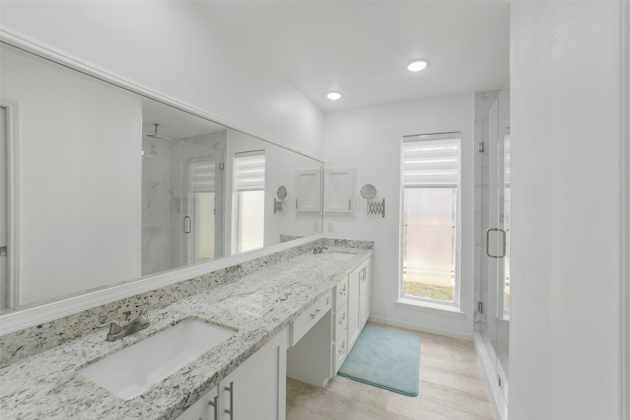 1823 Cherry Bend Drive Property Photo 7