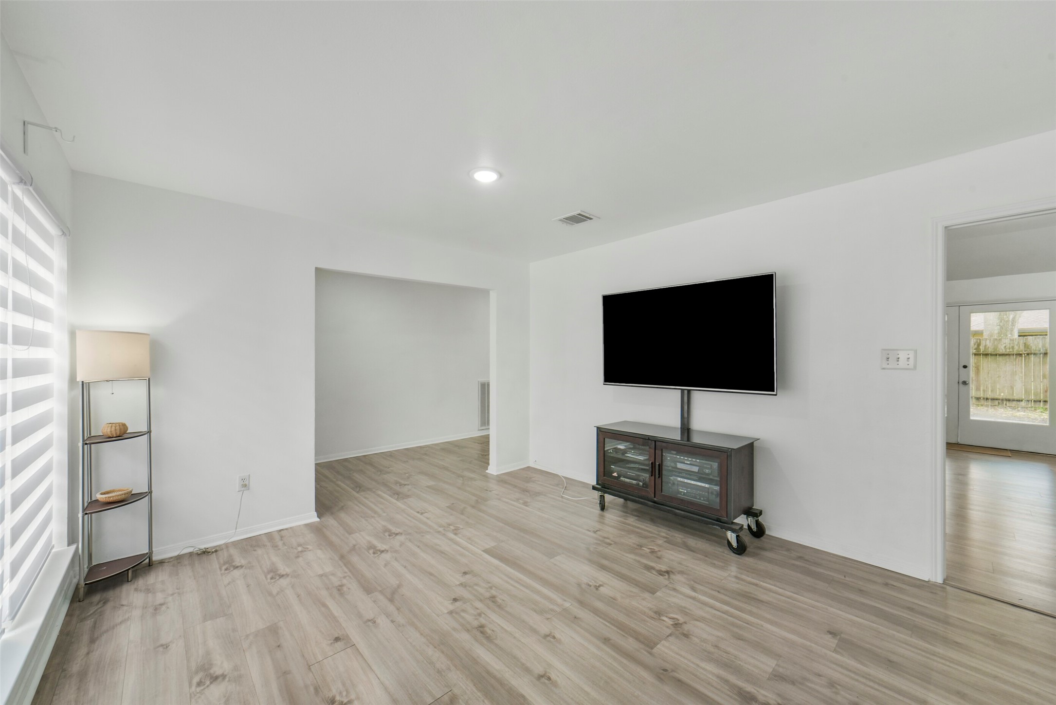 1823 Cherry Bend Drive Property Photo 16