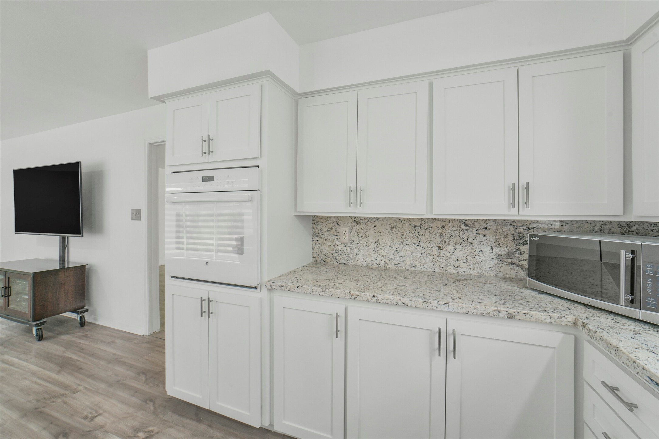 1823 Cherry Bend Drive Property Photo 21