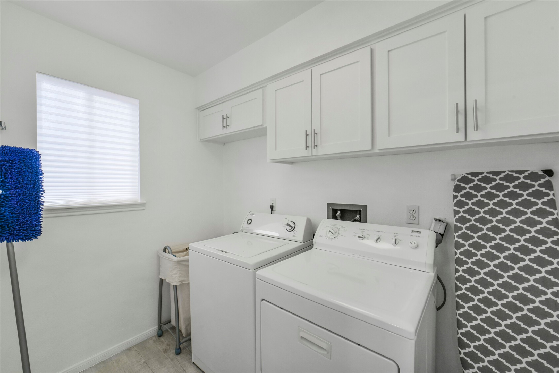 1823 Cherry Bend Drive Property Photo 24