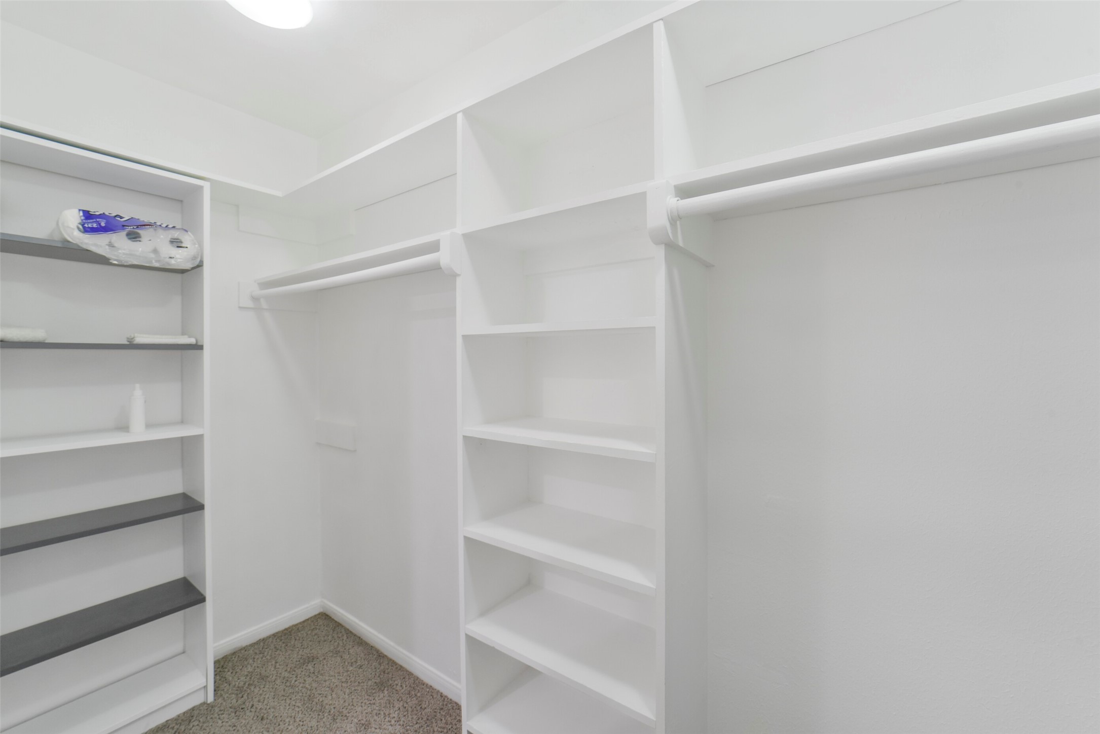1823 Cherry Bend Drive Property Photo 31