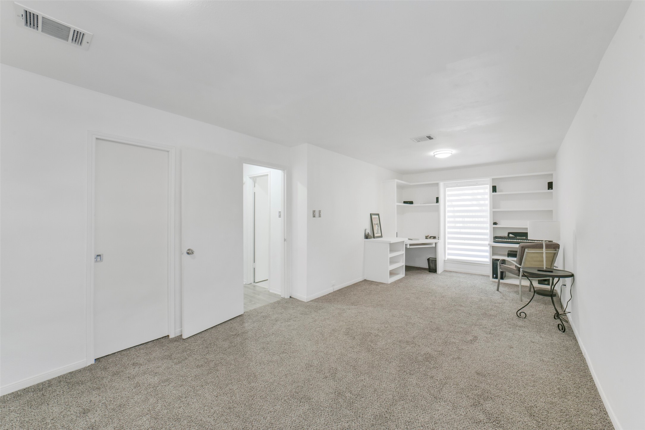 1823 Cherry Bend Drive Property Photo 36