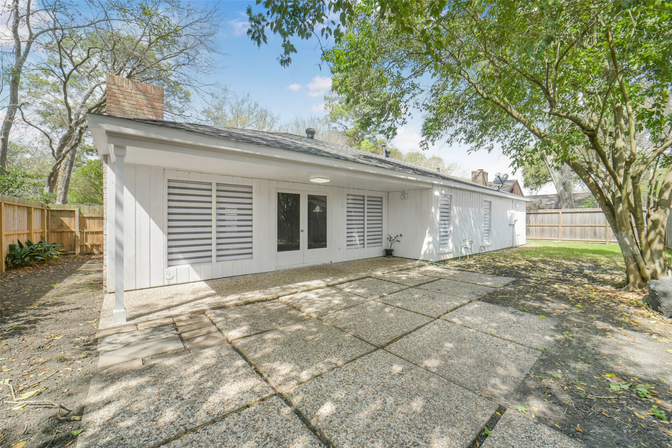 1823 Cherry Bend Drive Property Photo 39