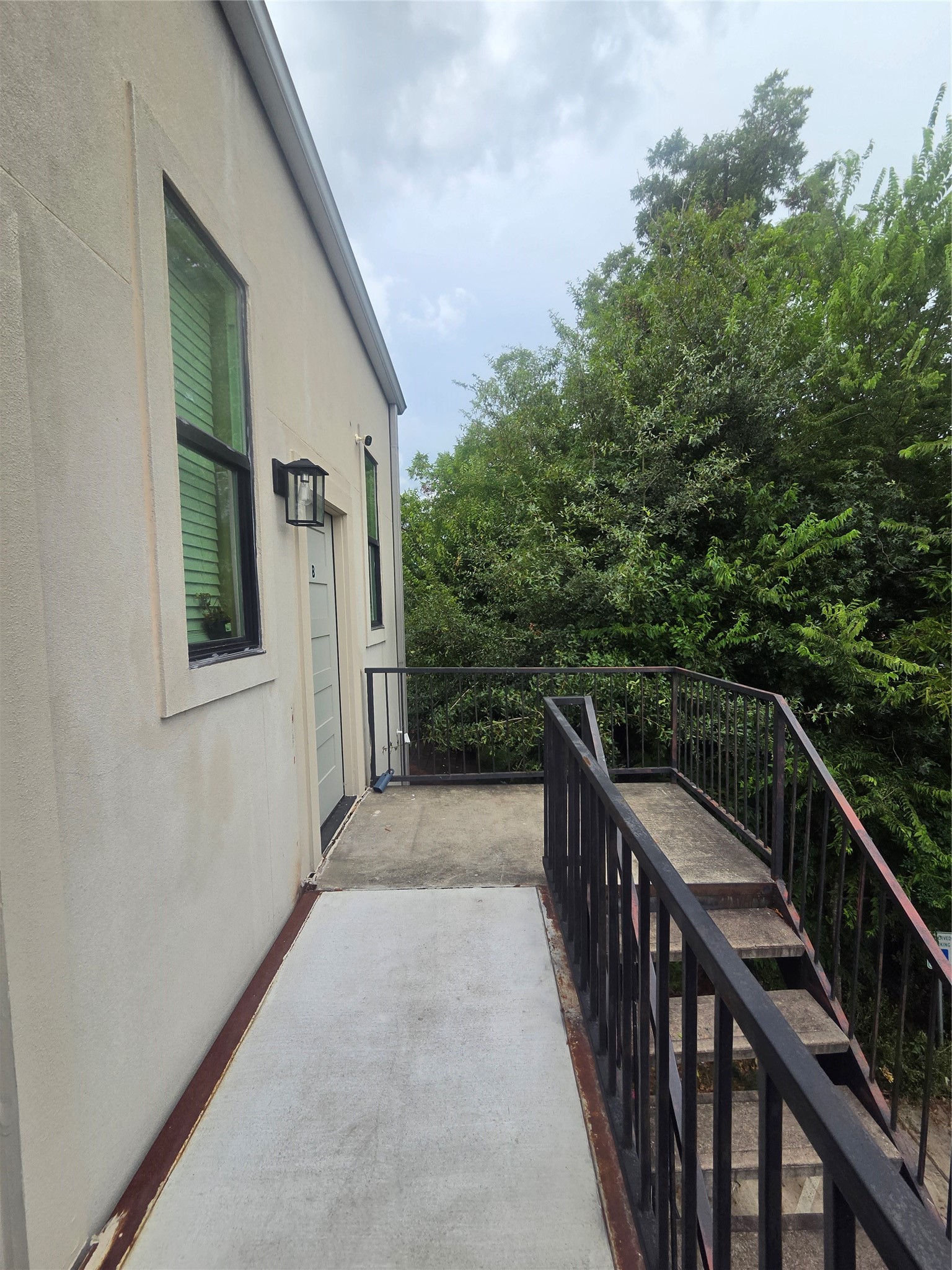 5713 Gulf Freeway B Property Photo 11