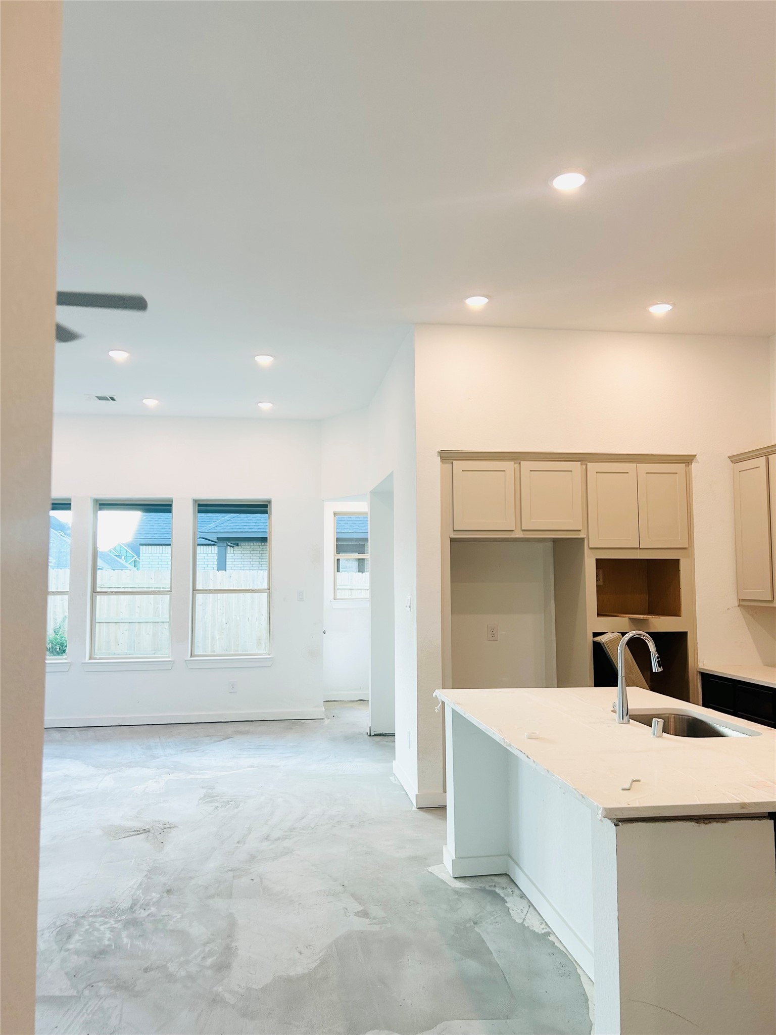 3014 Solace Springs Lane Property Photo 5