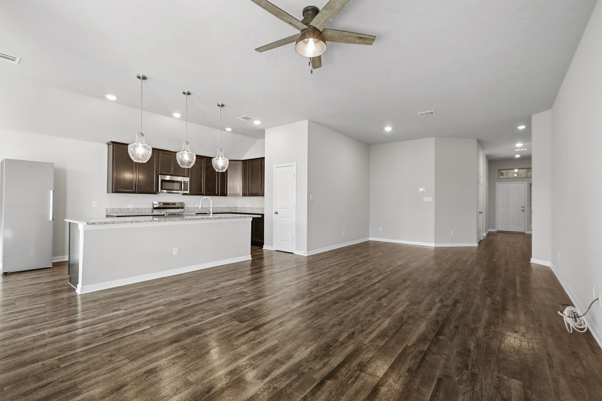3465 Lockett Hall Circle Property Photo 3