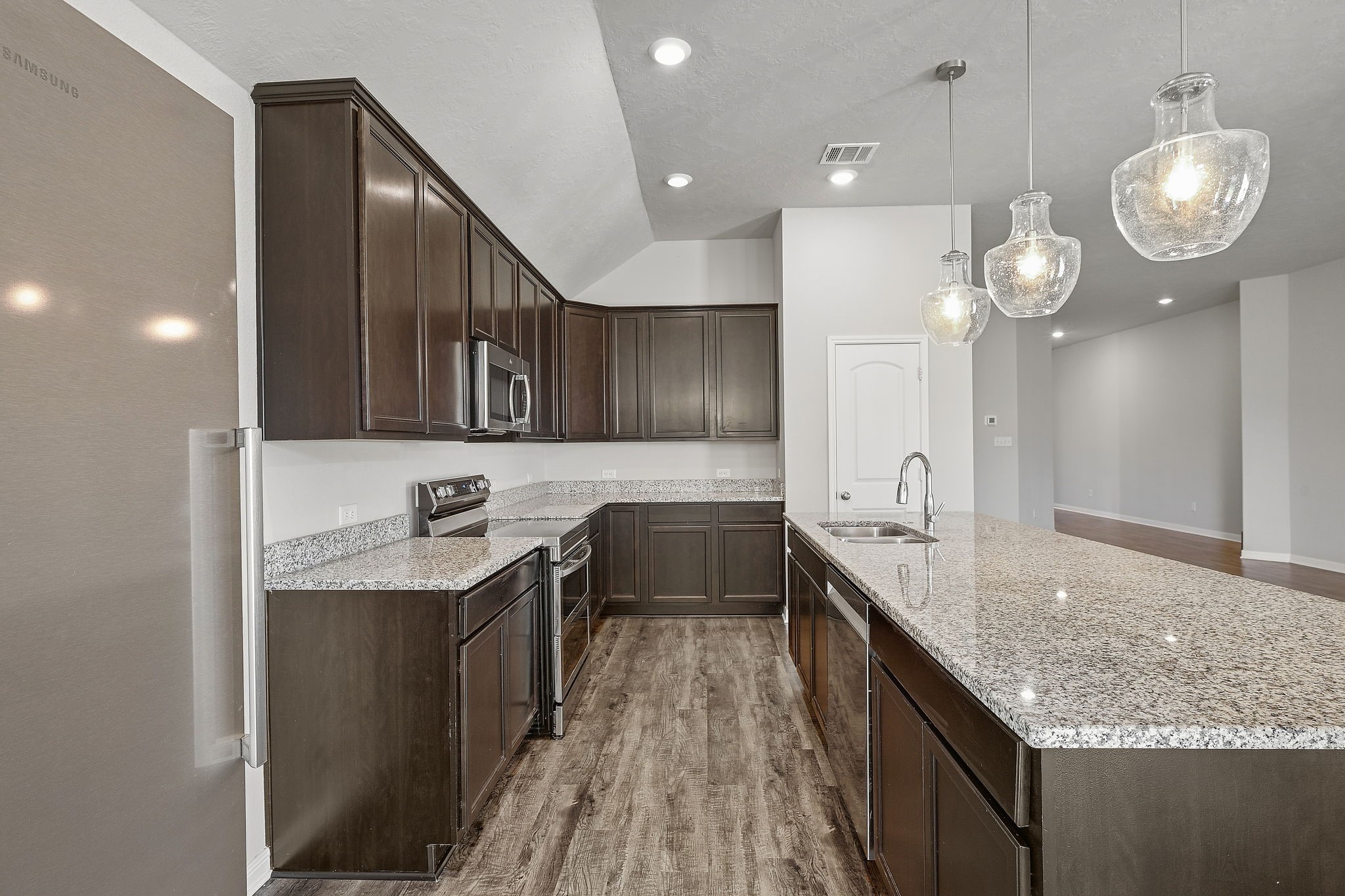 3465 Lockett Hall Circle Property Photo 6