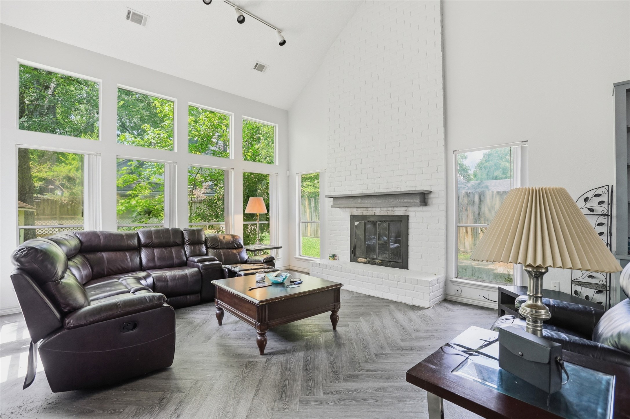 20713 Harvest Hill Lane Property Photo 3