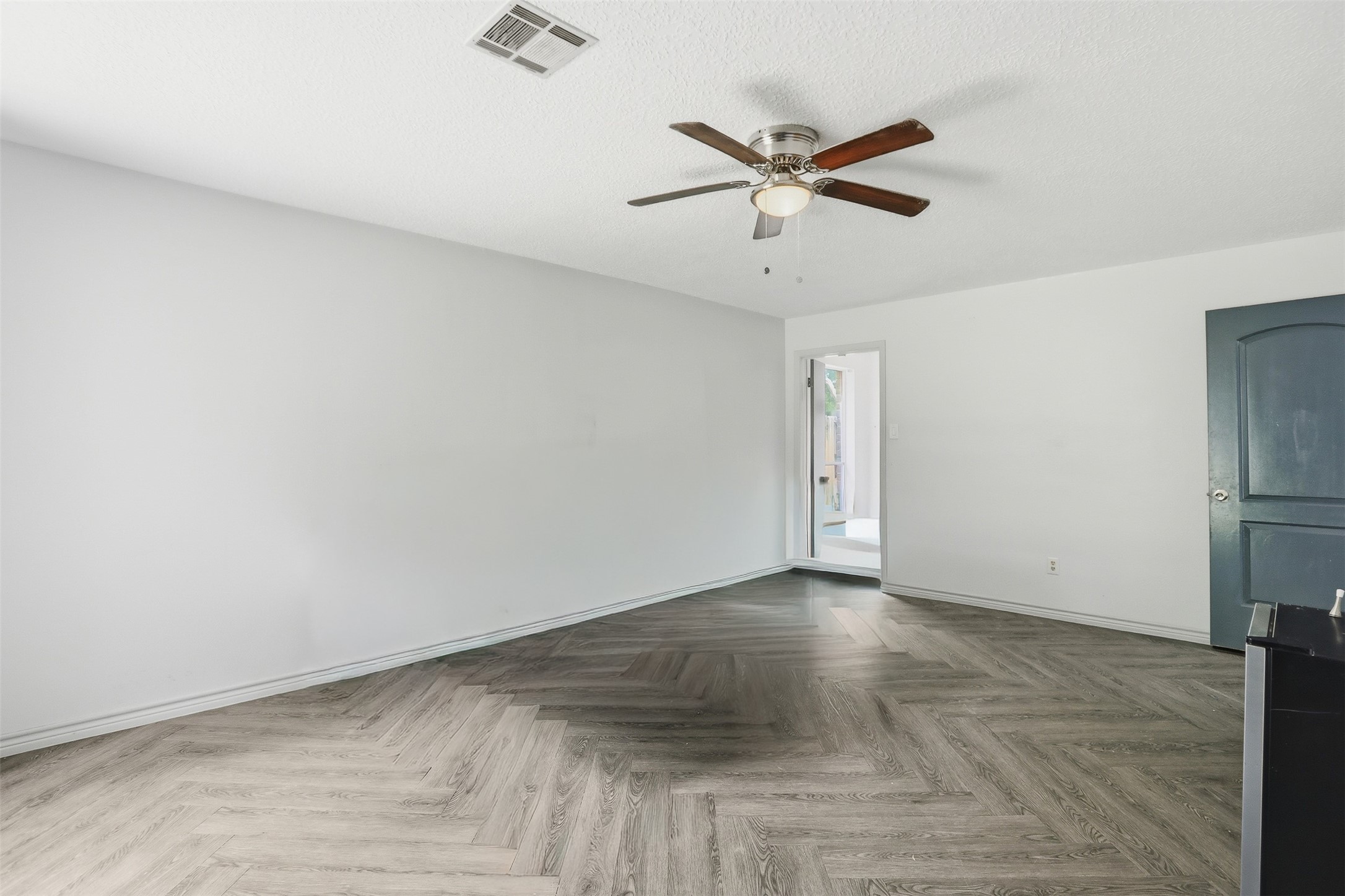 20713 Harvest Hill Lane Property Photo 10