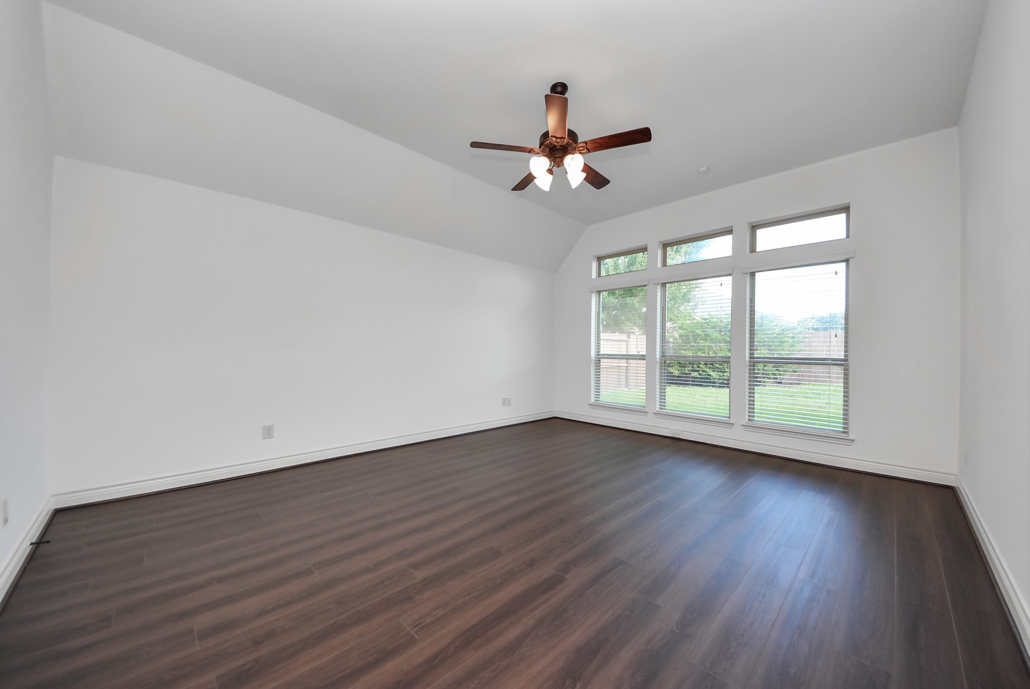27126 Ashley Hills Court Property Photo 4