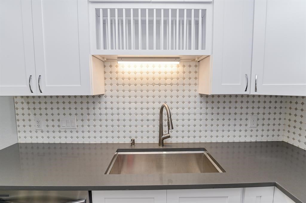 5215 Cosby Street Property Photo 6
