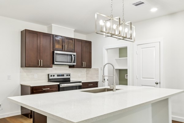 527 Autumn Lane Property Photo 10