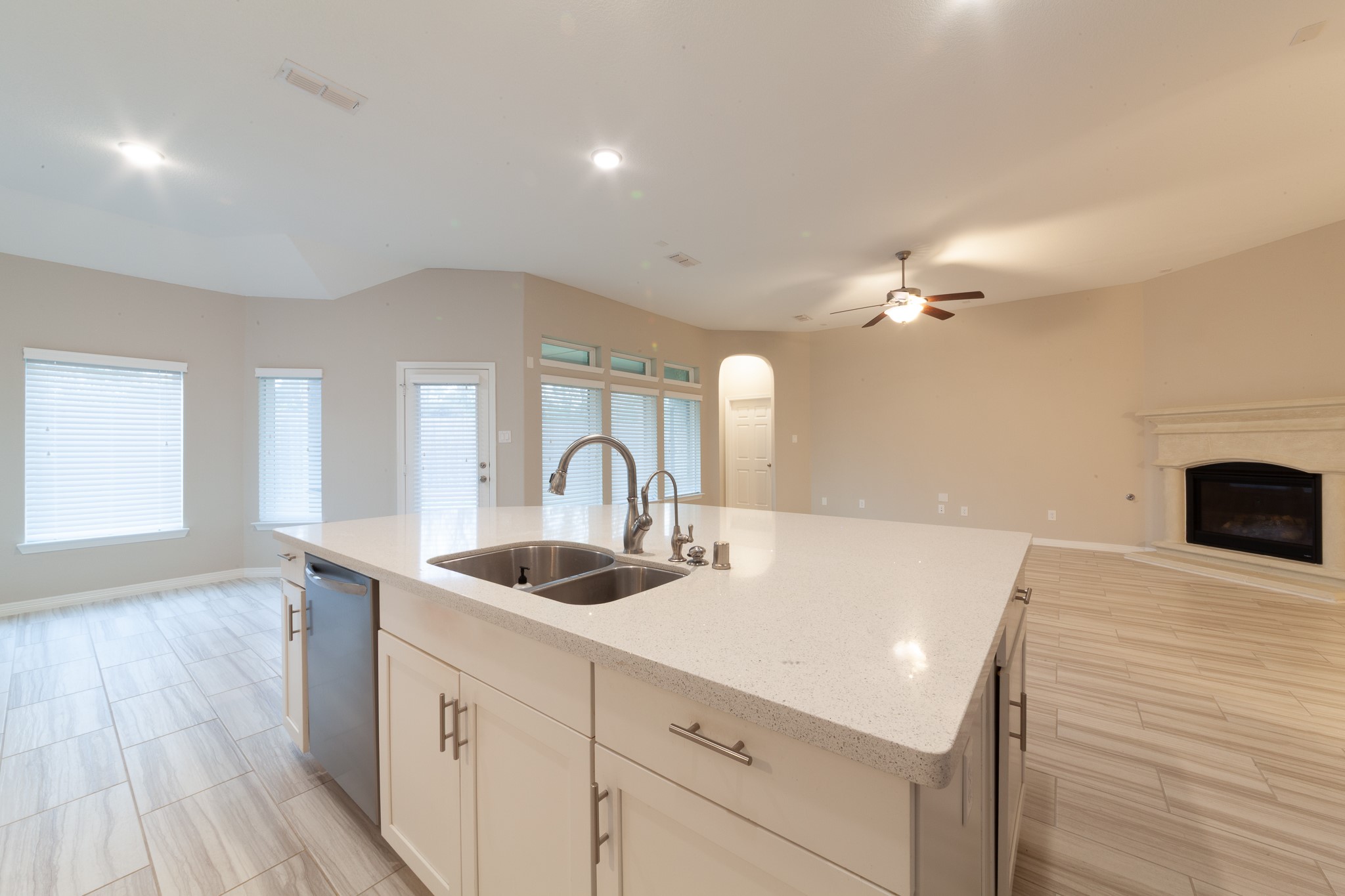 22138 Grand Mist Drive Property Photo 7