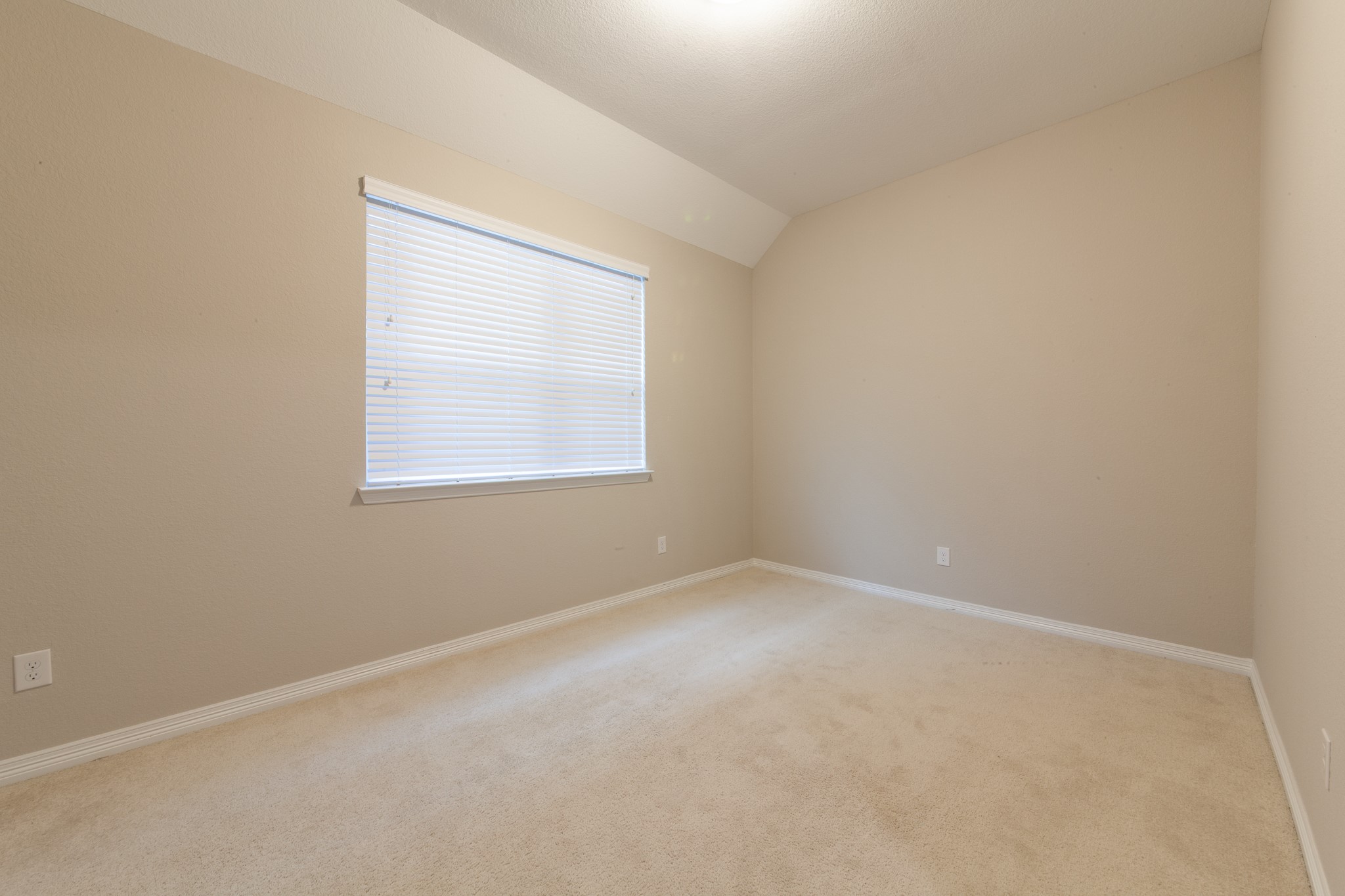 22138 Grand Mist Drive Property Photo 27