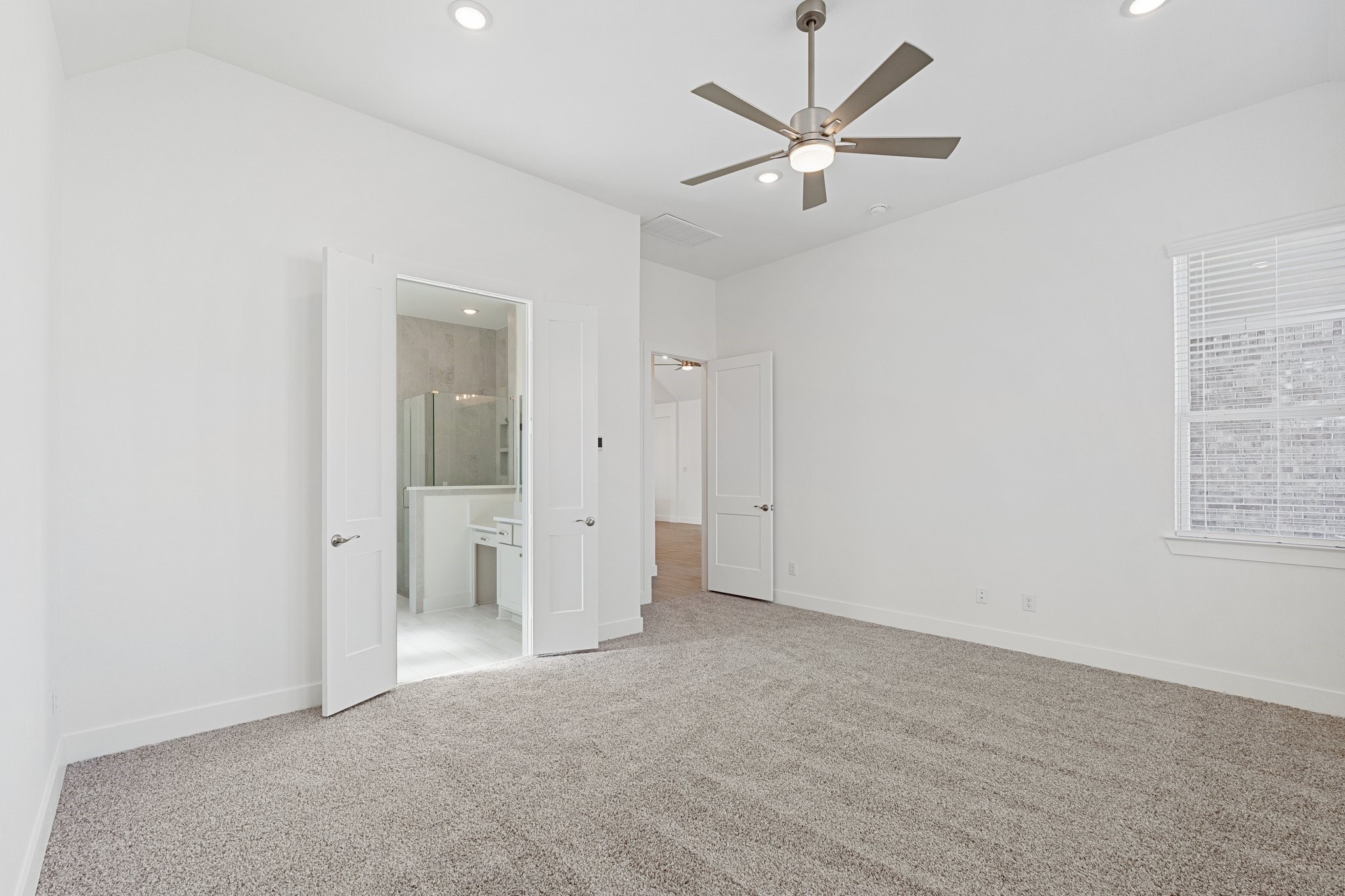 12219 Denham Drive Property Photo 14