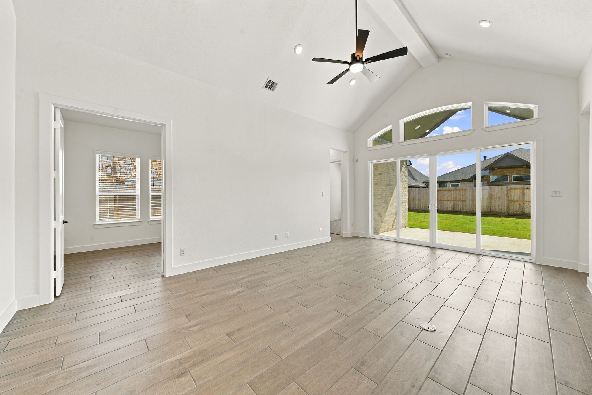 12219 Denham Drive Property Photo 17