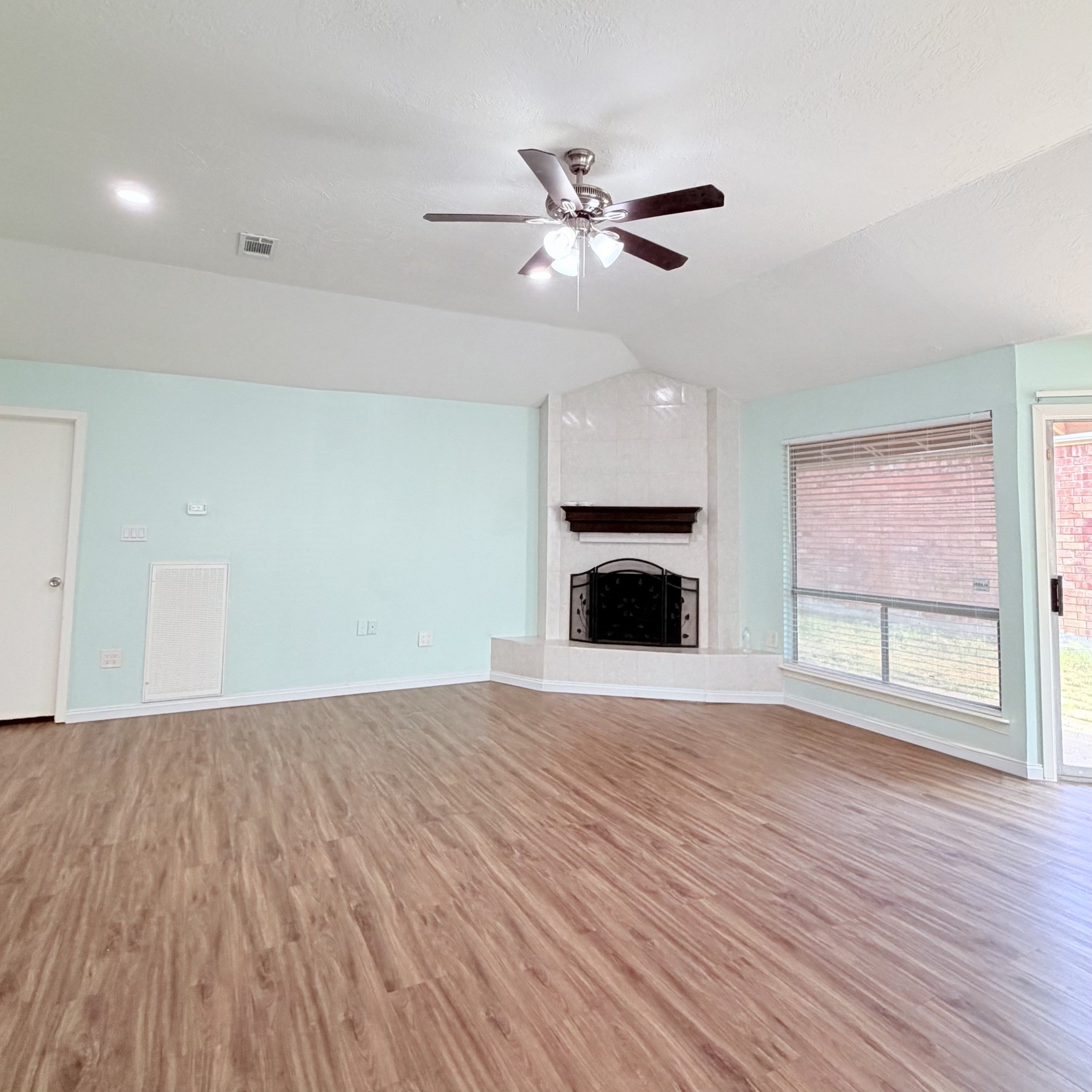 8914 Beau Monde Drive Property Photo 2