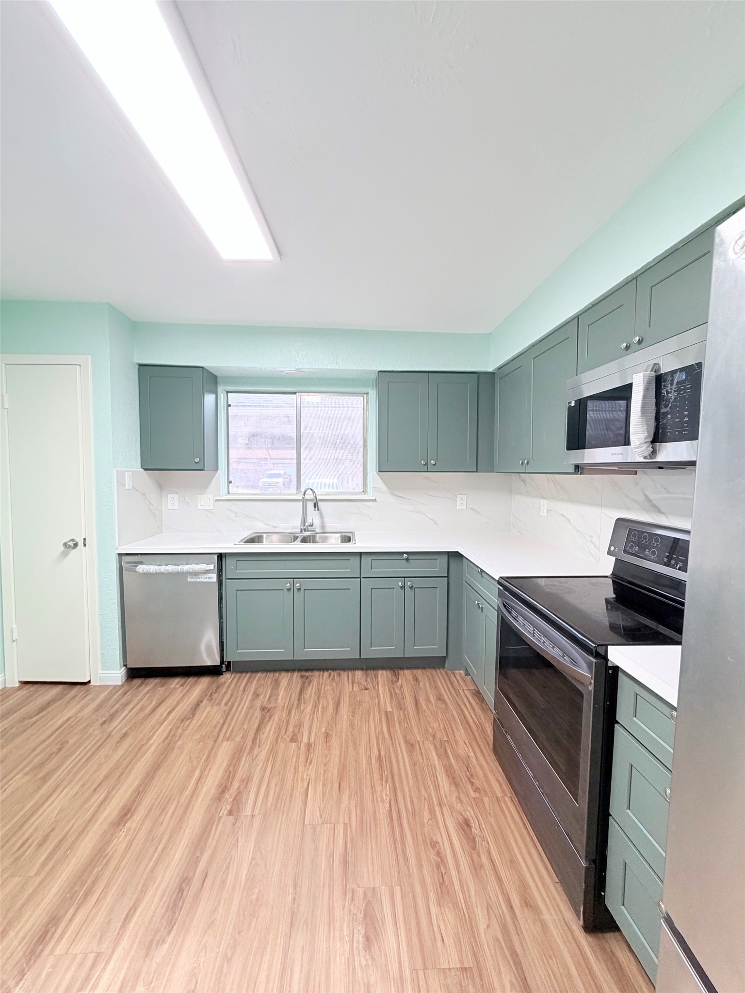 8914 Beau Monde Drive Property Photo 7