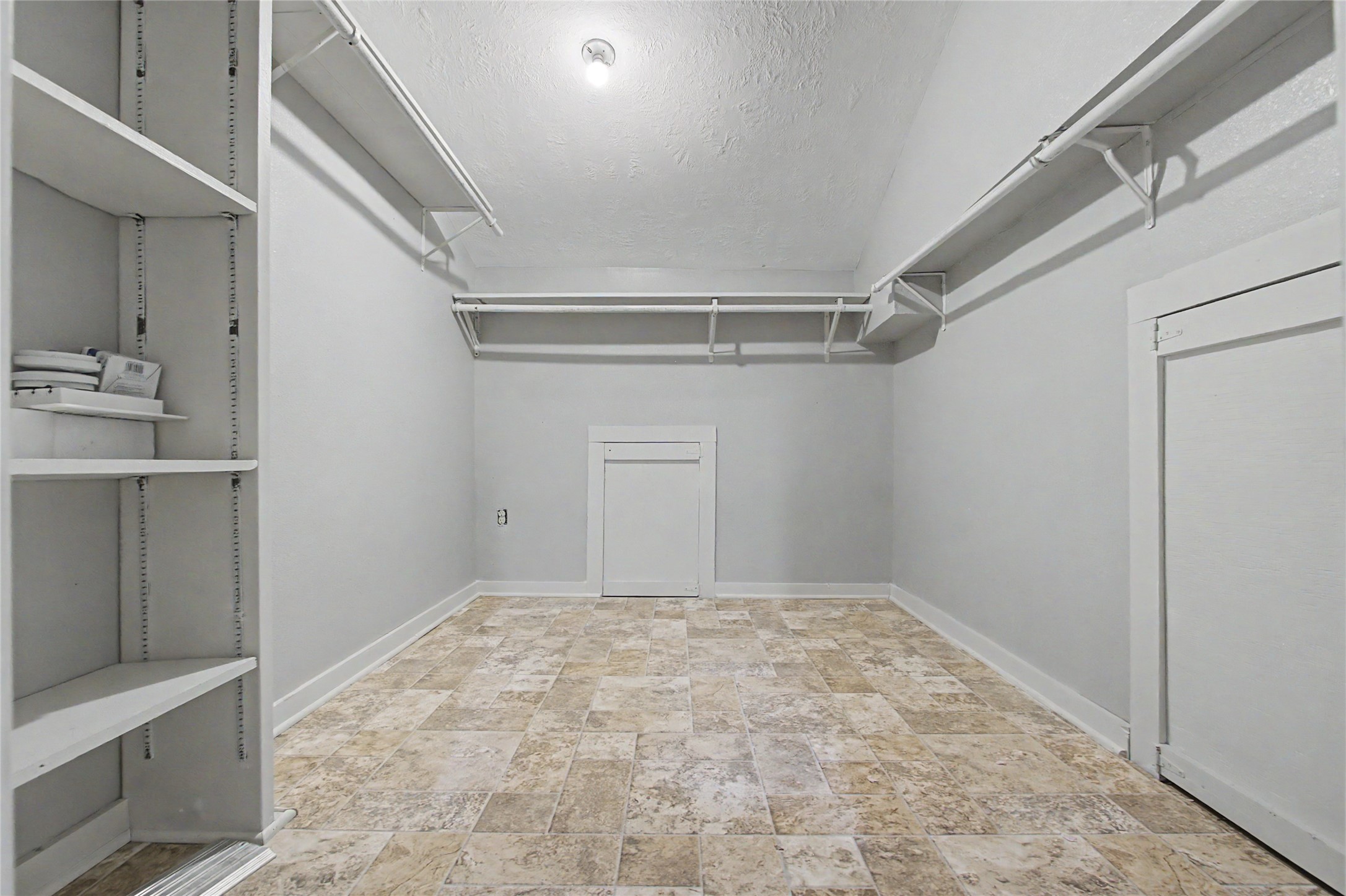 241 S Masonic Street Property Photo 38