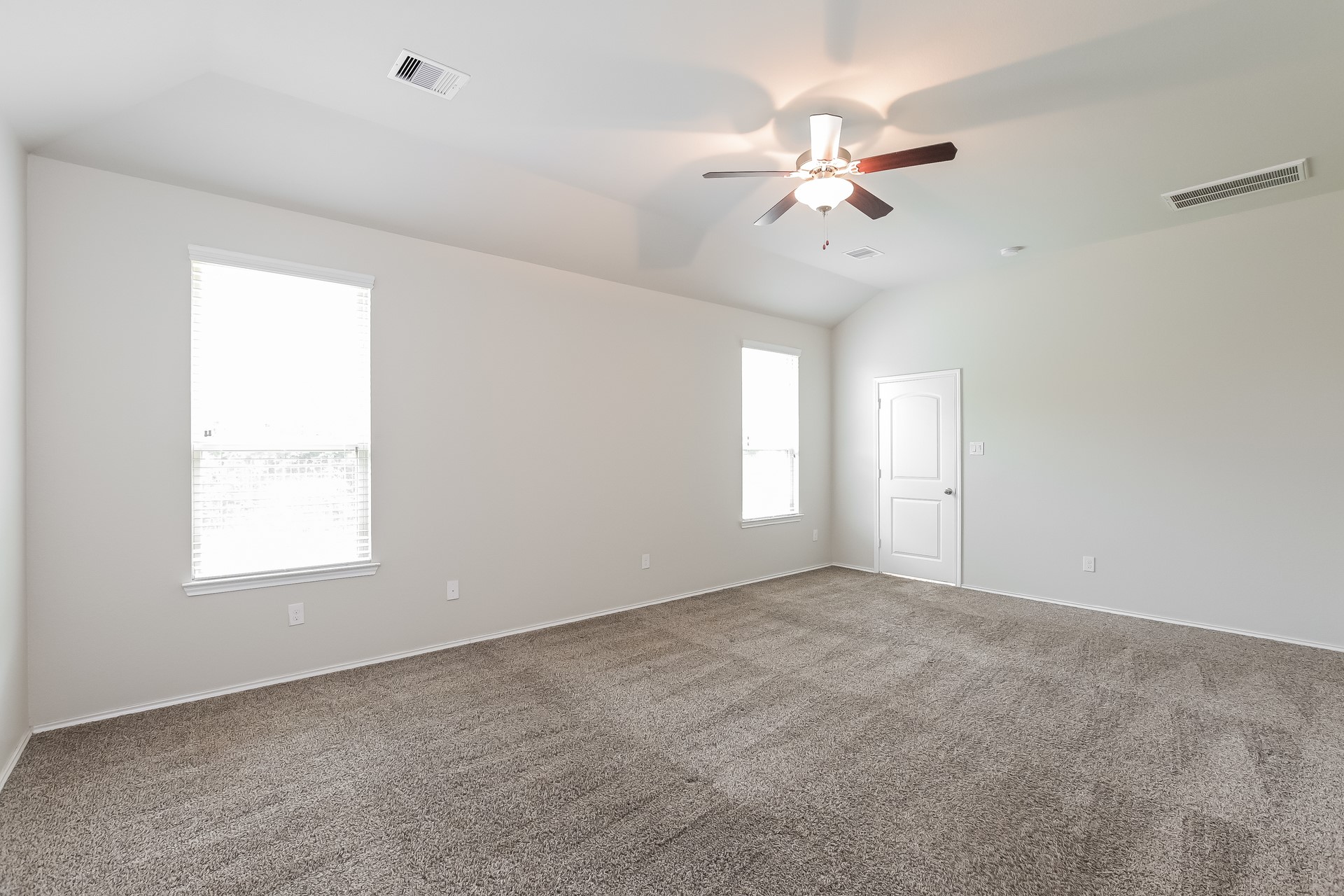 4711 Creekside Haven Trail Property Photo 8