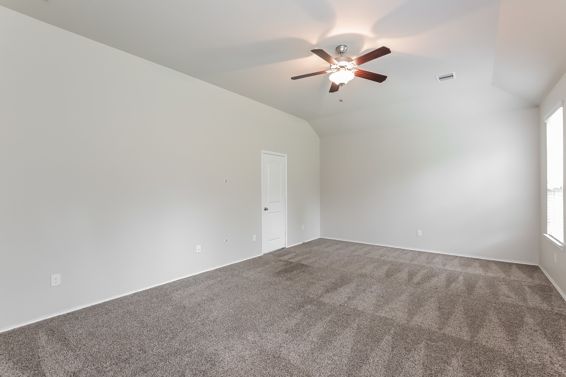 4711 Creekside Haven Trail Property Photo 10