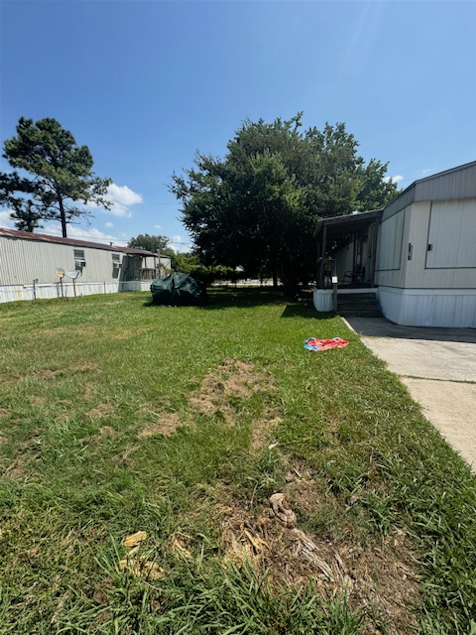 3215 Bay Oaks Harbor Drive Property Photo 1