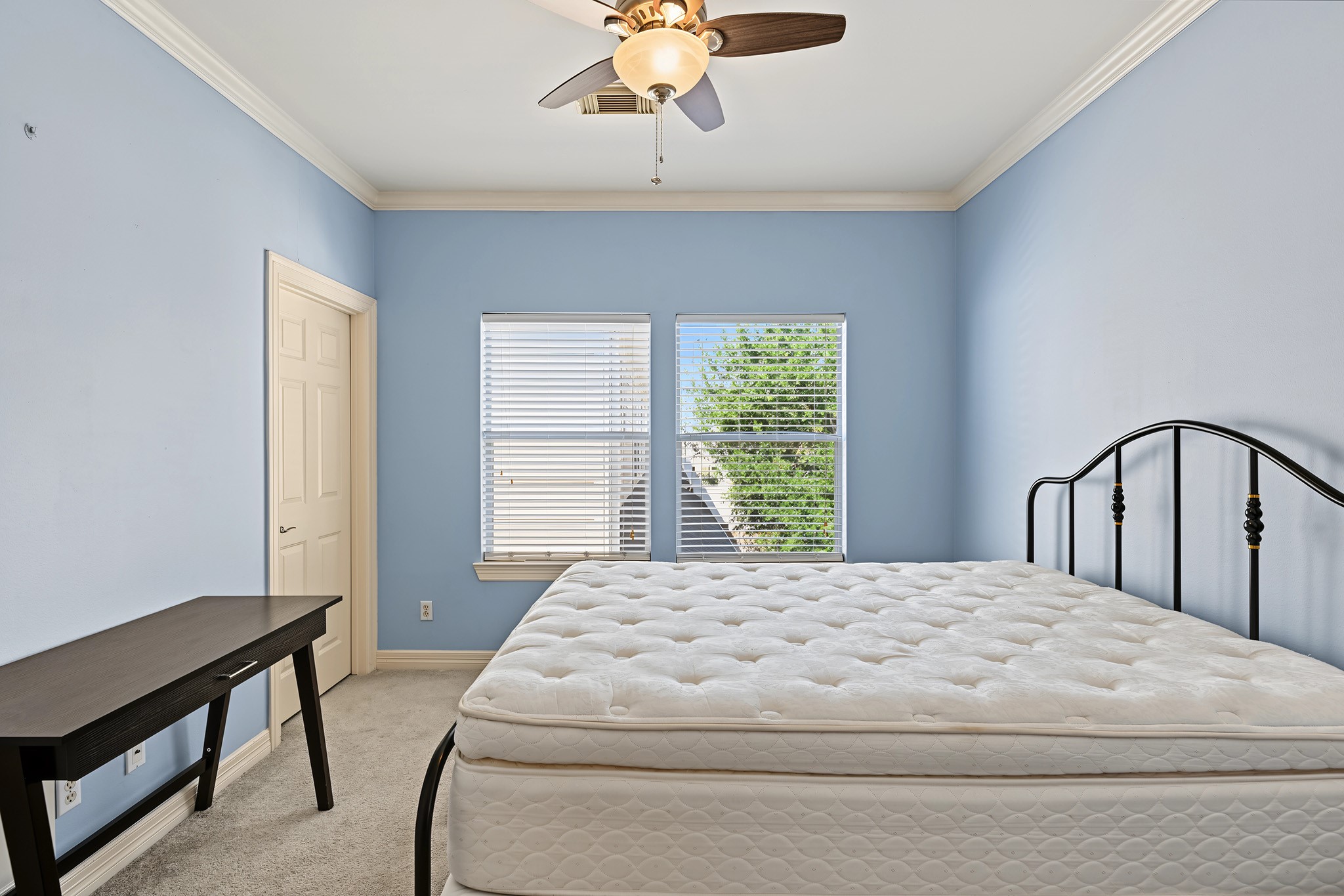 607 Leverkuhn Street Property Photo 15