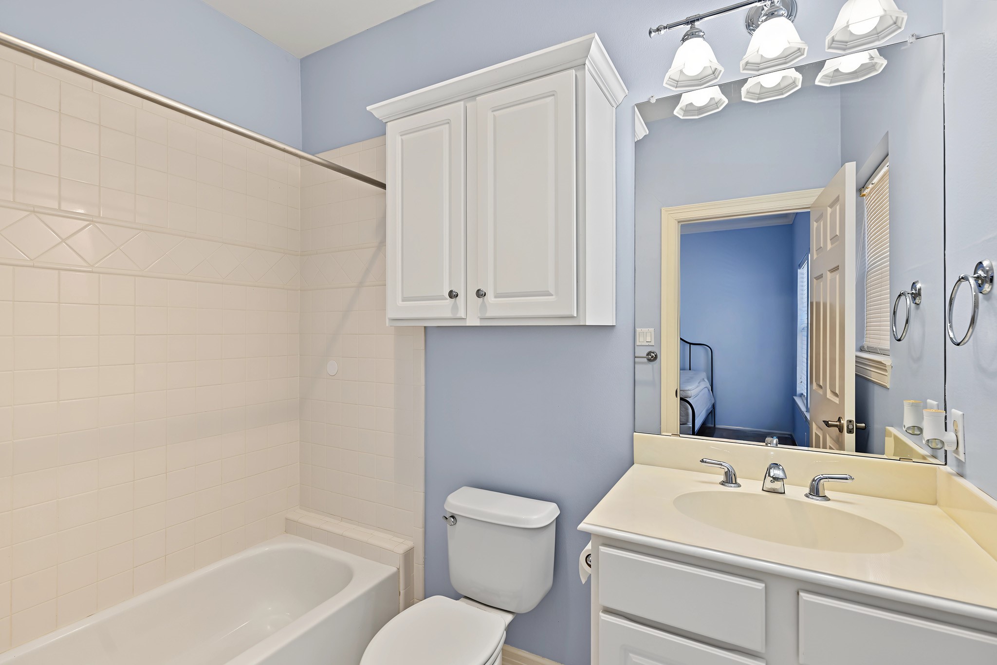607 Leverkuhn Street Property Photo 16