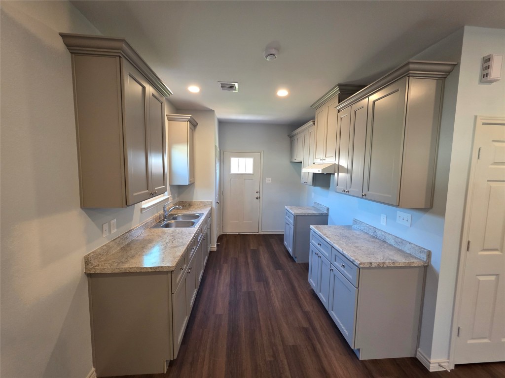 3407 Webster Street Property Photo 4
