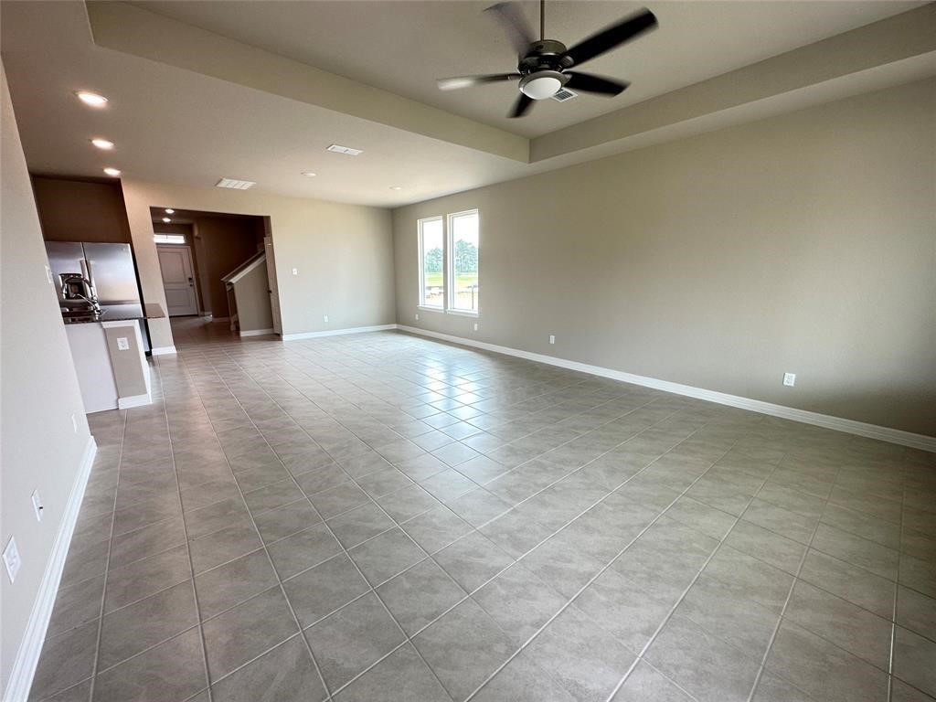 7239 Grand Mason Drive Property Photo 4