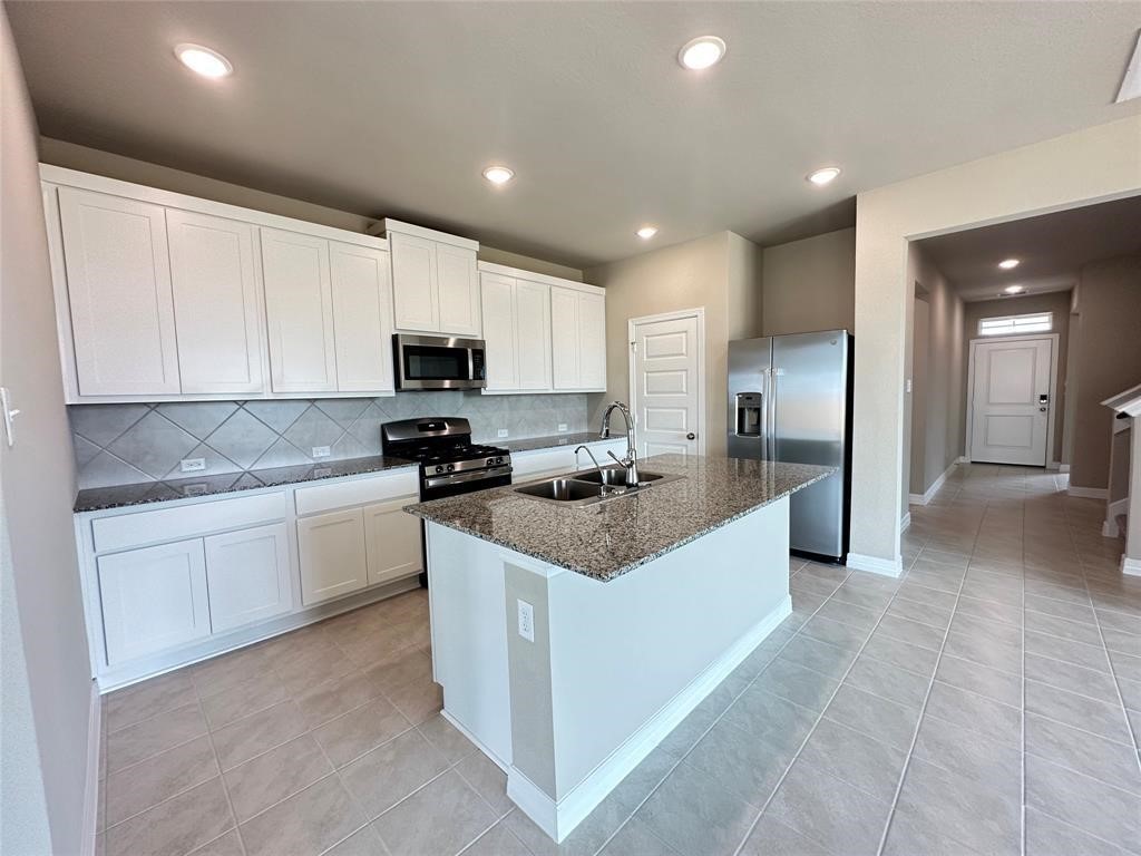 7239 Grand Mason Drive Property Photo 5