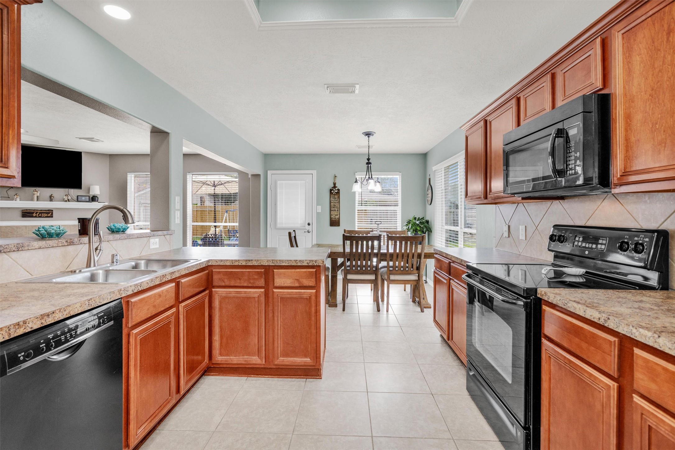 8302 Coriander Lane Property Photo 17
